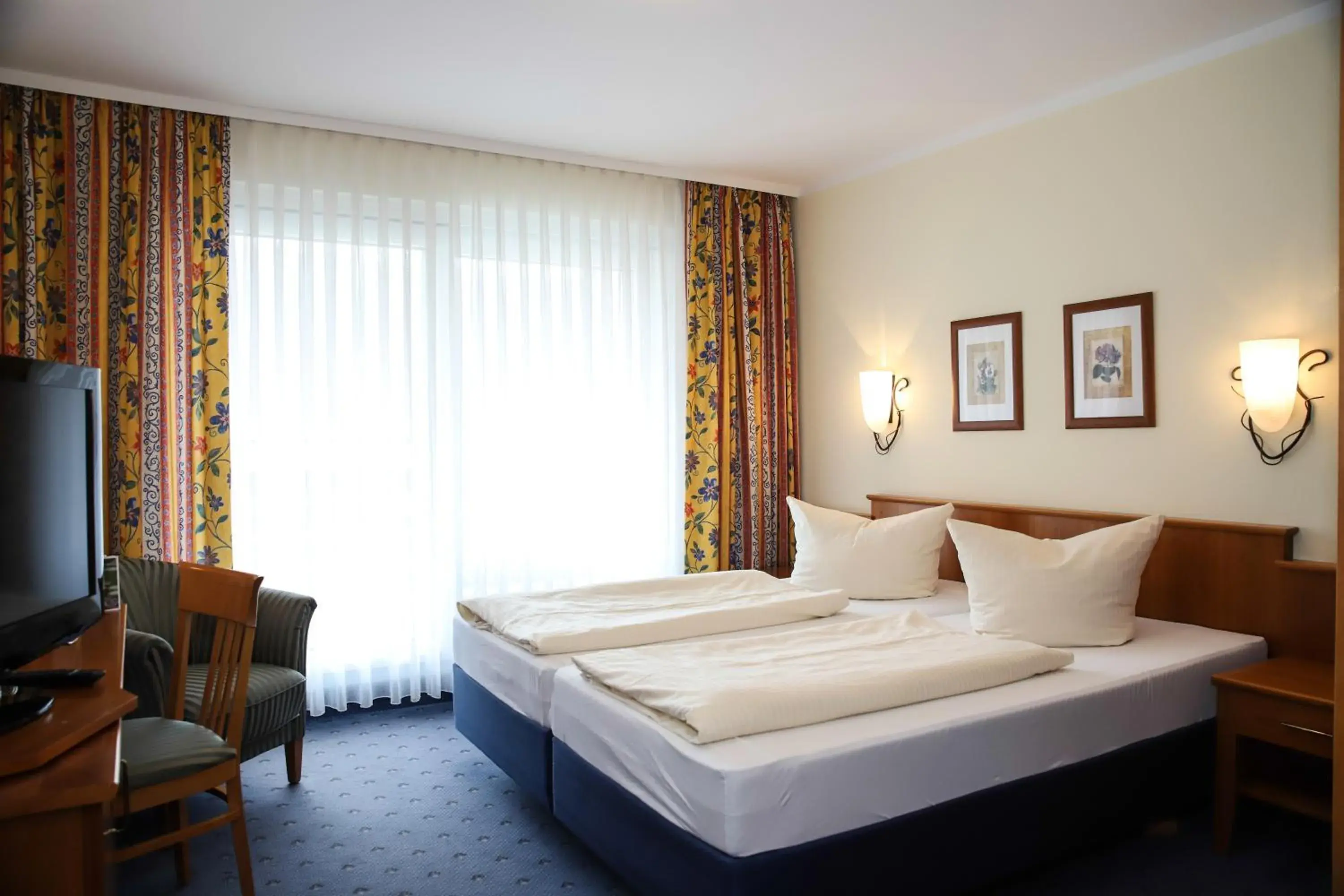 Double Room - single occupancy in Hotel & Gasthof Zur Linde Double Room - single occupancy in Hotel & Gasthof Zur Linde