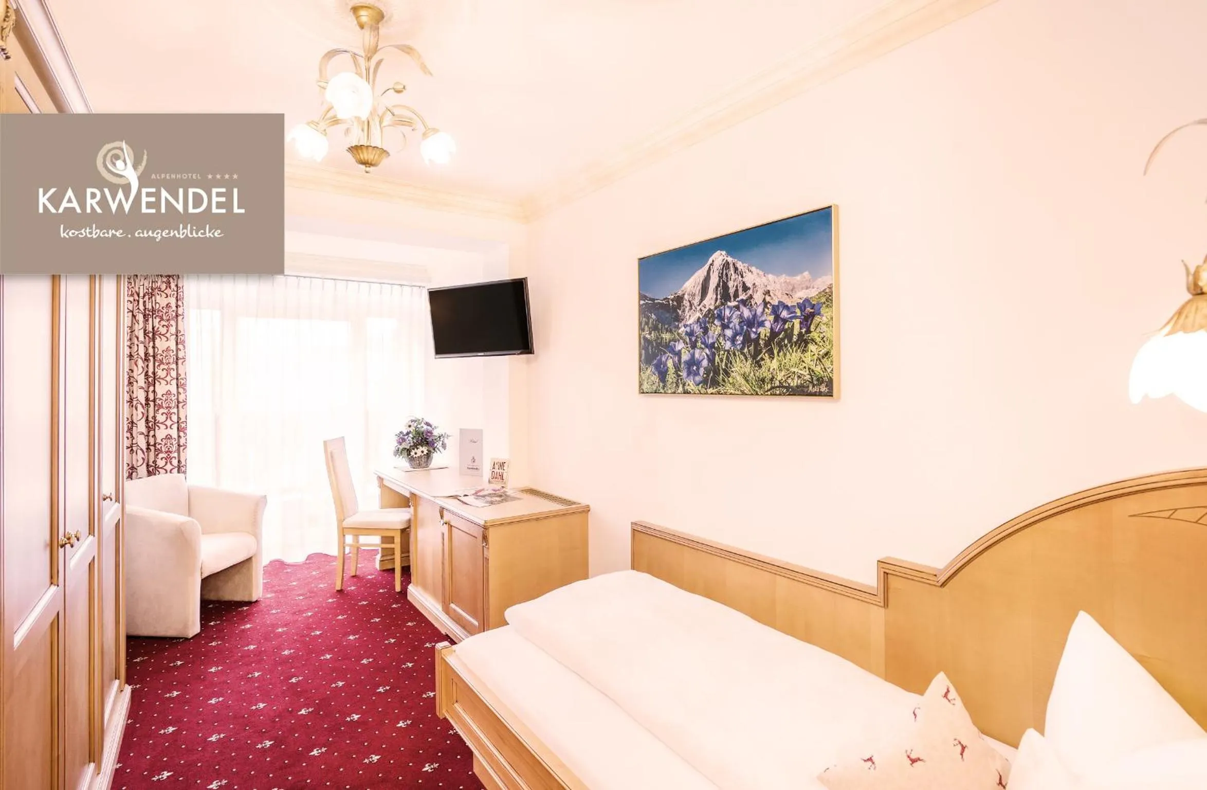 Bed in Alpenhotel Karwendel -Adults only-