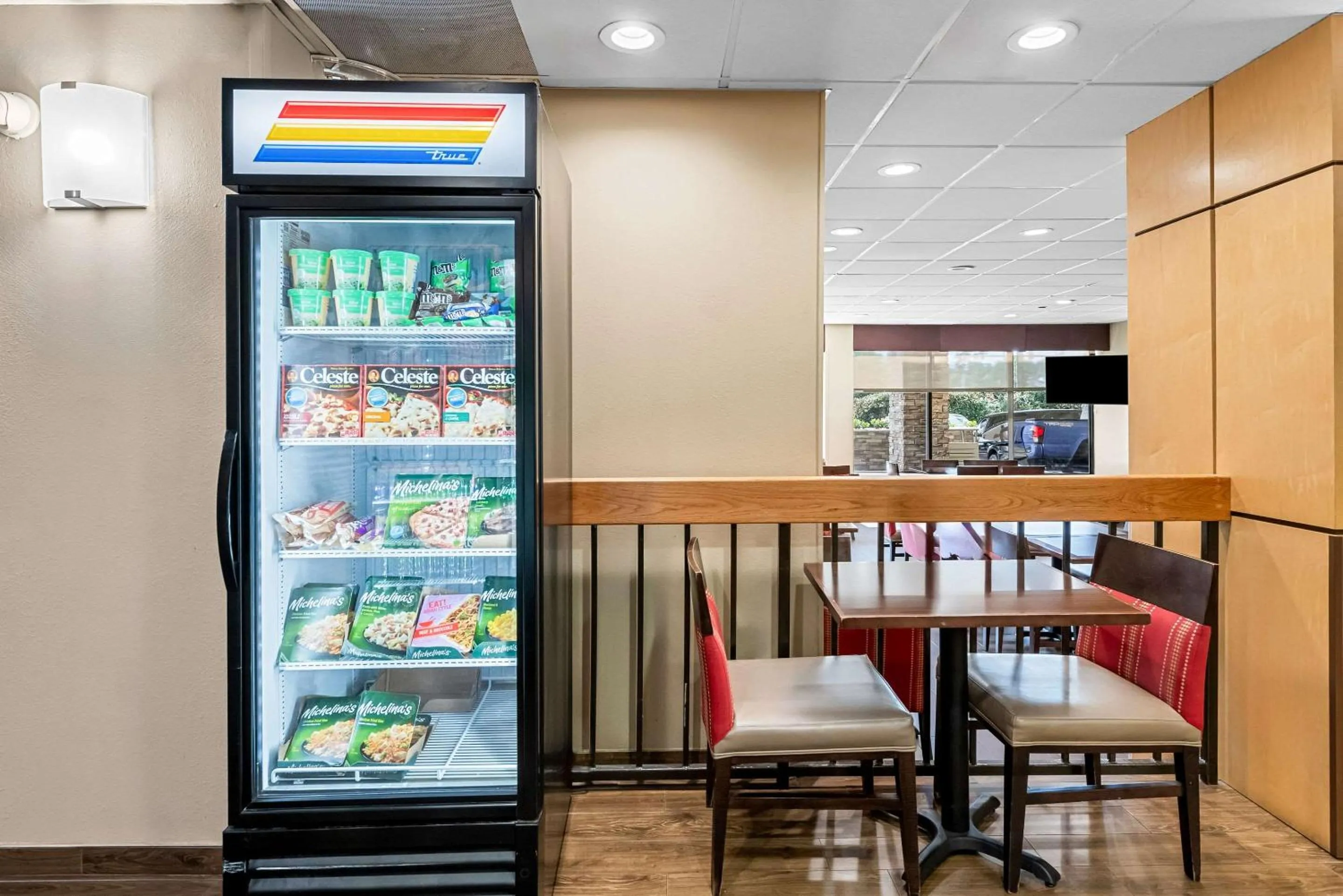 Breakfast in Comfort Inn & Suites Durham near Duke University