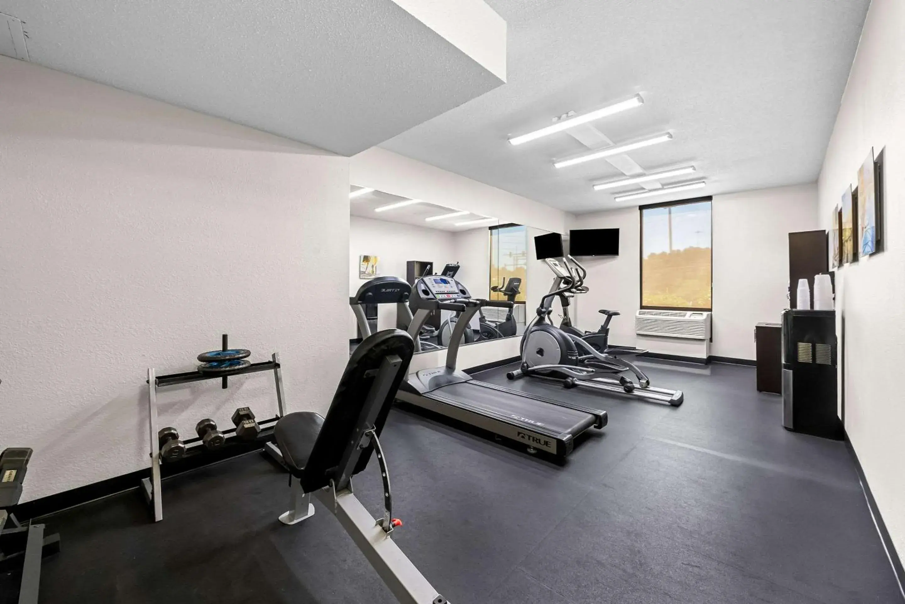 Fitness centre/facilities in Comfort Inn & Suites Durham near Duke University Fitness centre/facilities in Comfort Inn & Suites Durham near Duke University