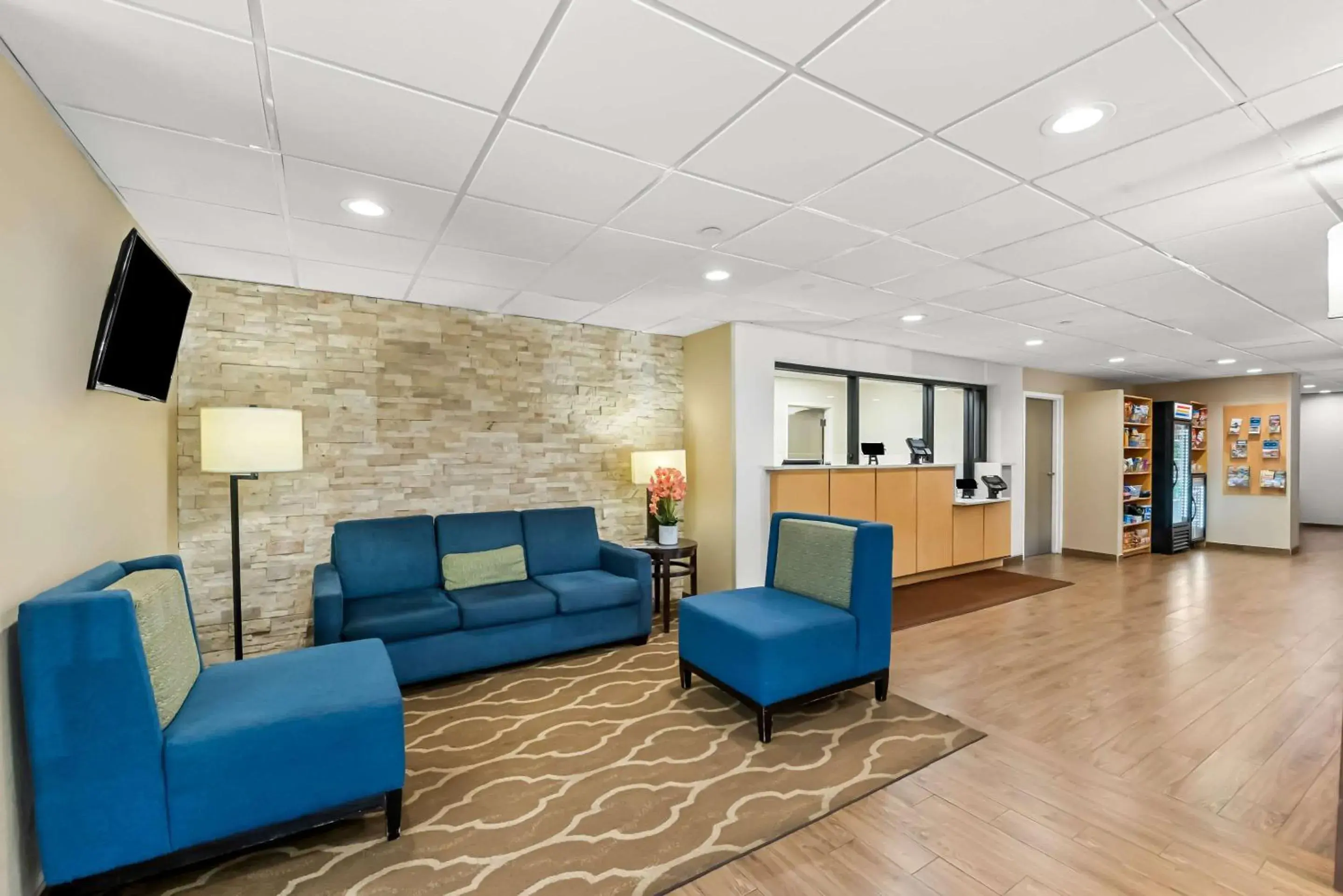 Lobby or reception in Comfort Inn & Suites Durham near Duke University Lobby or reception in Comfort Inn & Suites Durham near Duke University