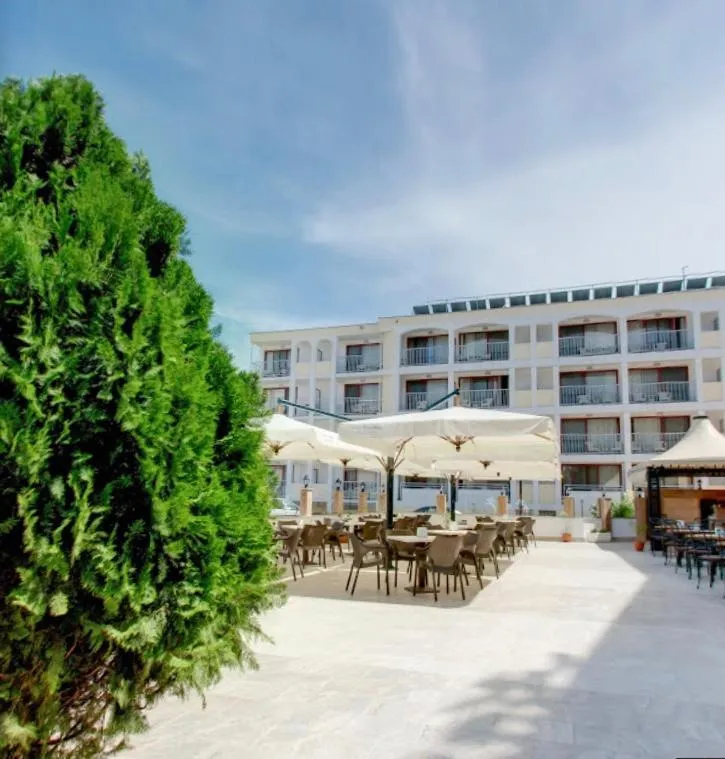 Garden in Hotel Golden Dune