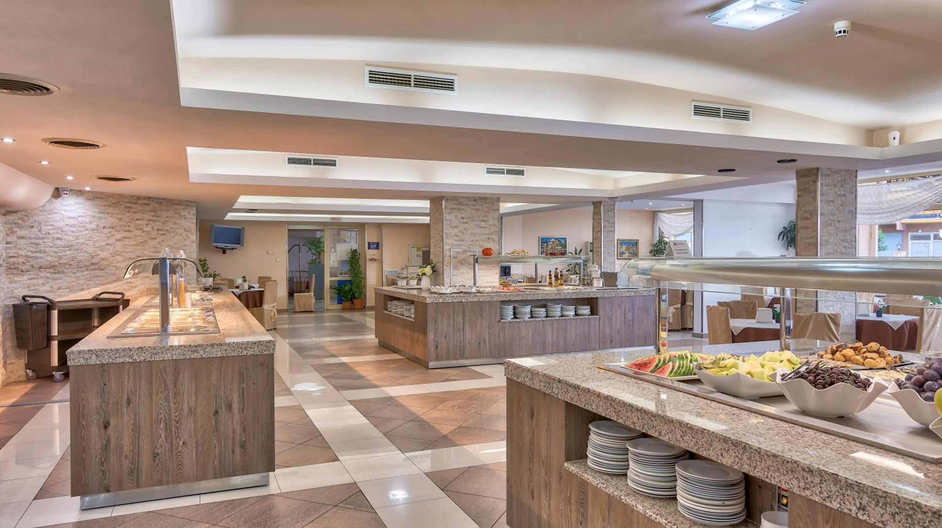 Restaurant/places to eat in Hotel Golden Dune