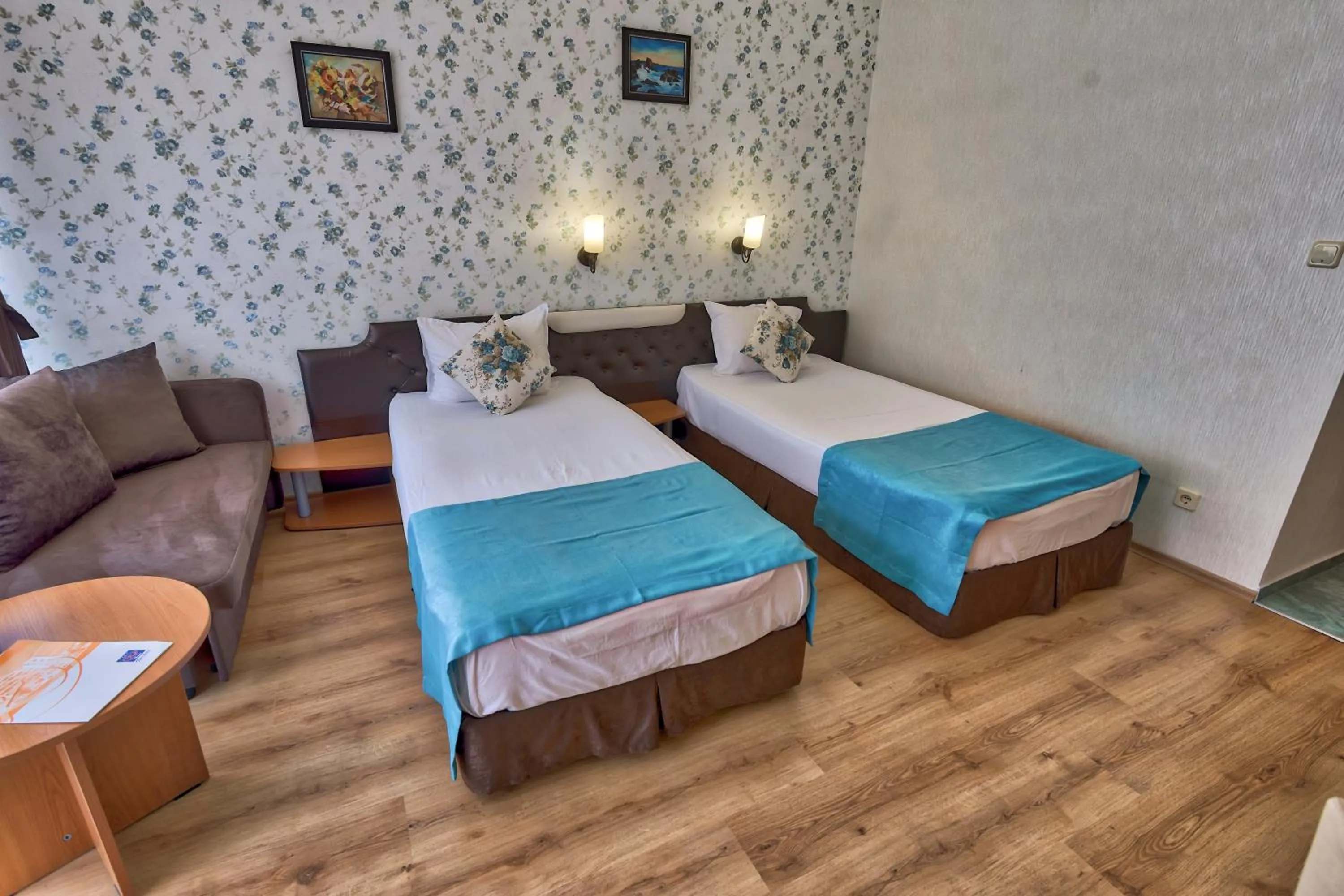 Photo of the whole room, Bed in Hotel Golden Dune