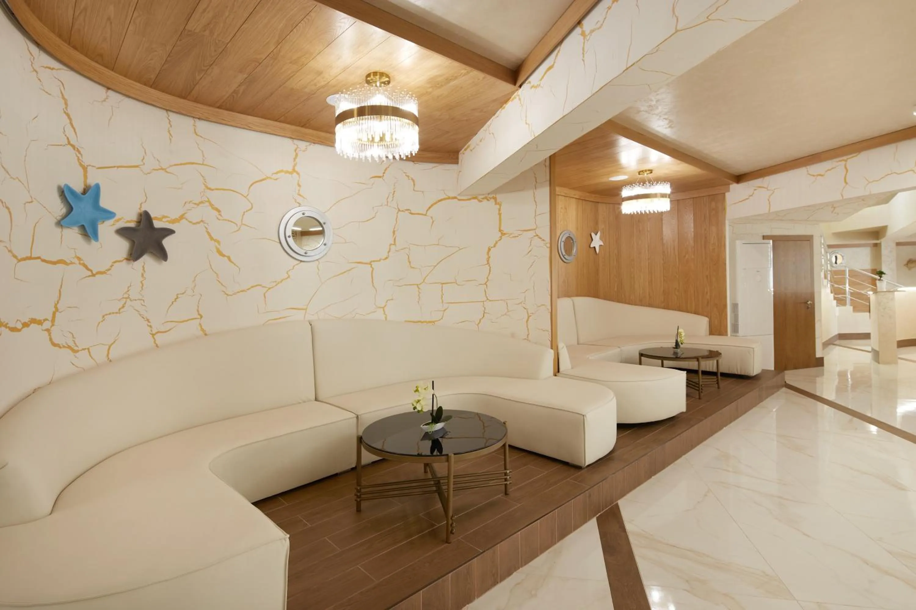 Lobby or reception in Hotel Golden Dune