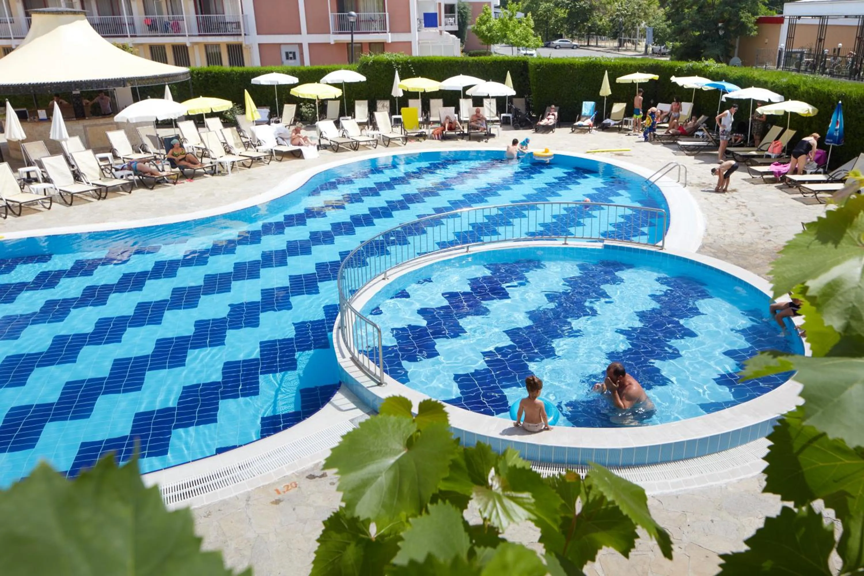 Swimming pool in Hotel Golden Dune