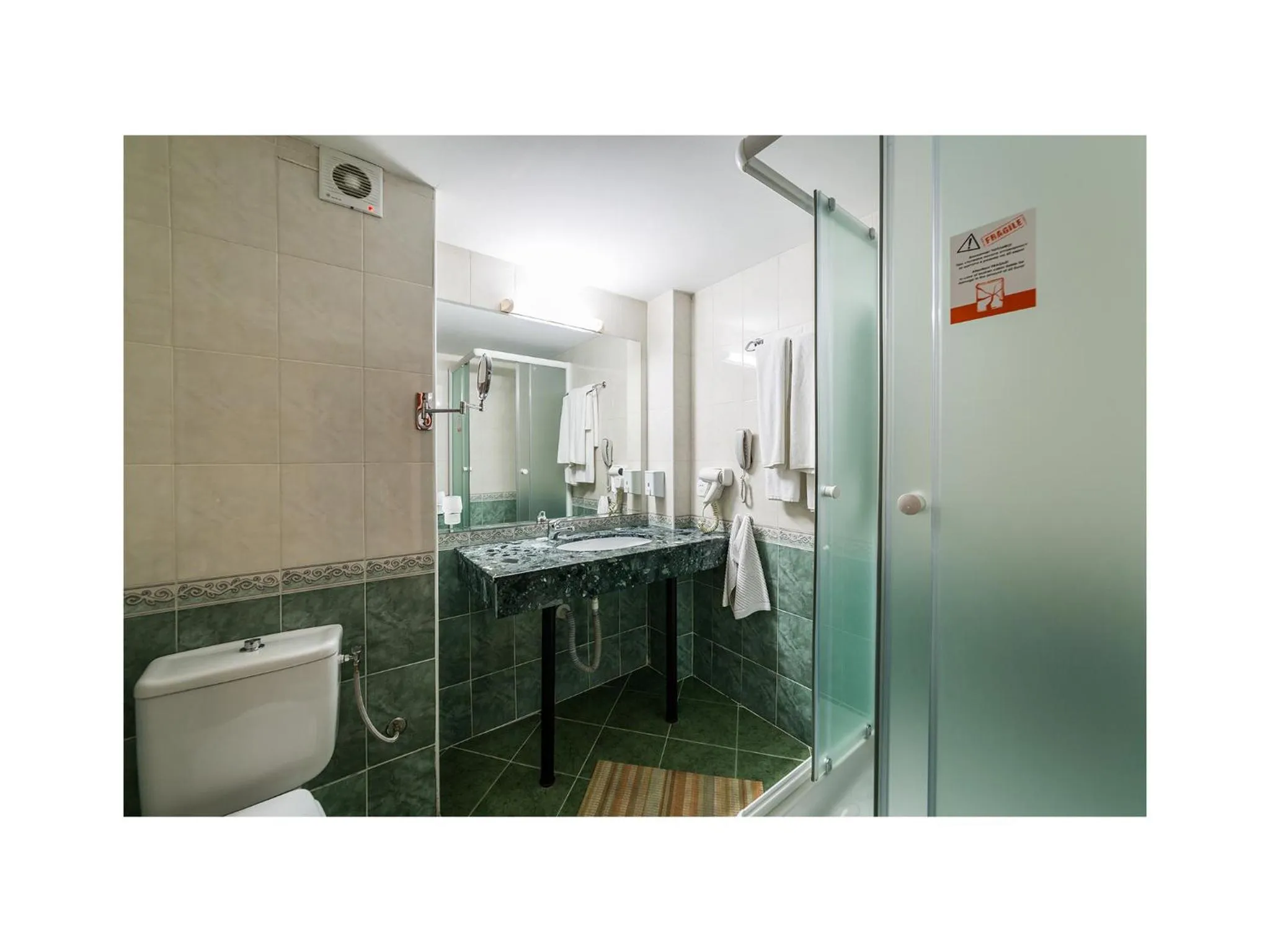 Bathroom in Hotel Golden Dune