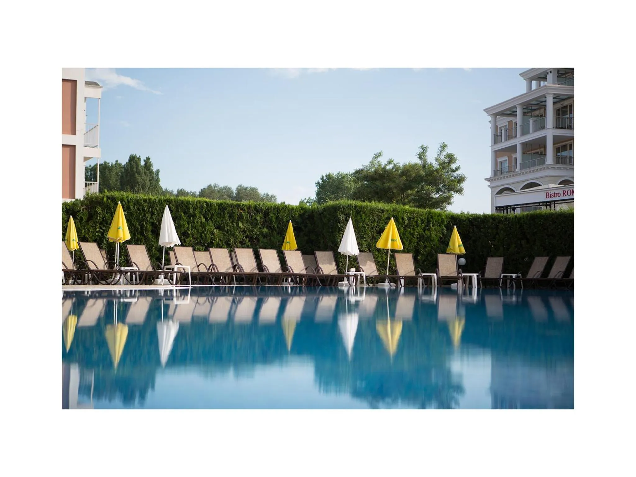 Swimming pool in Hotel Golden Dune