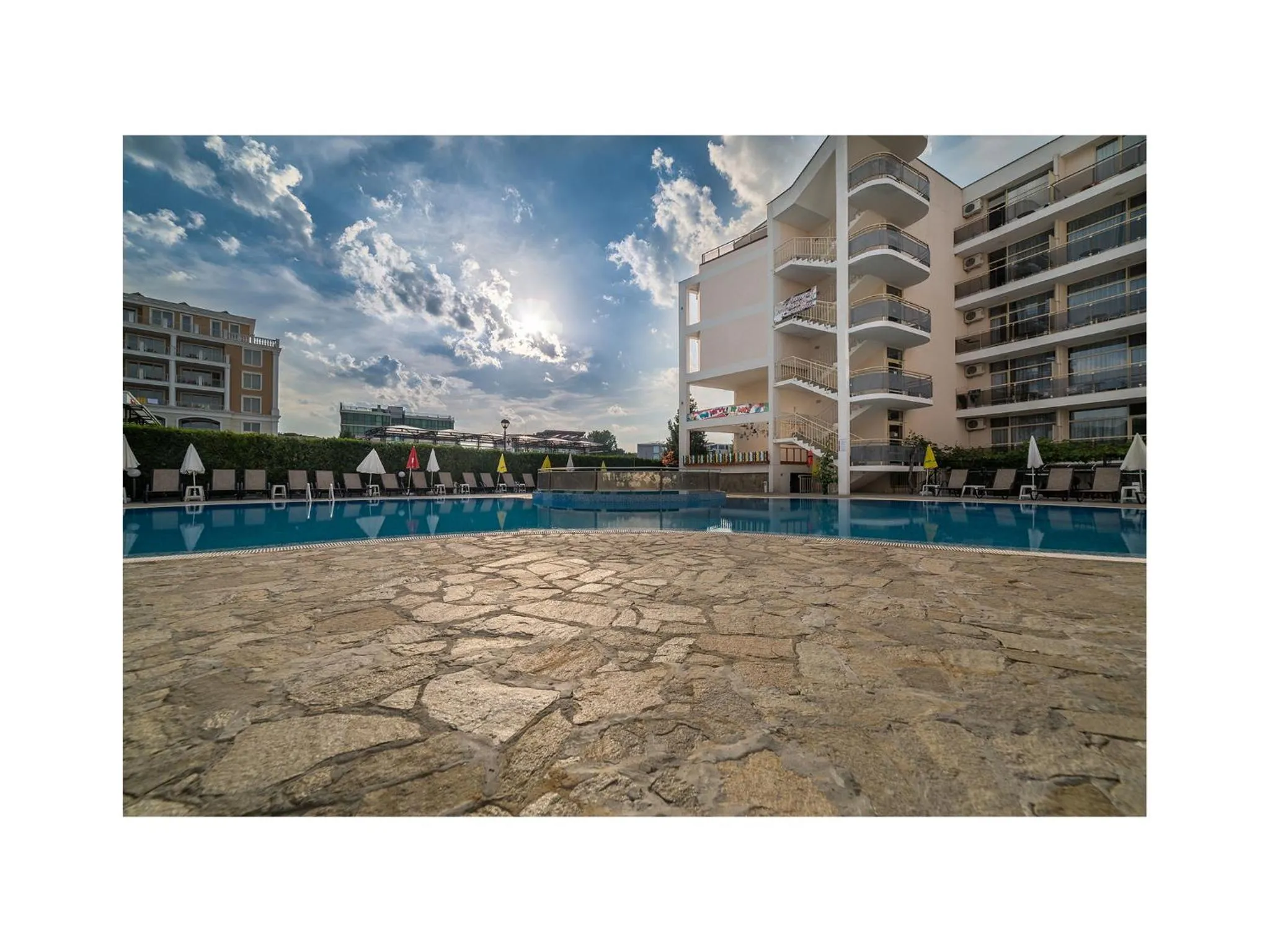 Pool view in Hotel Golden Dune