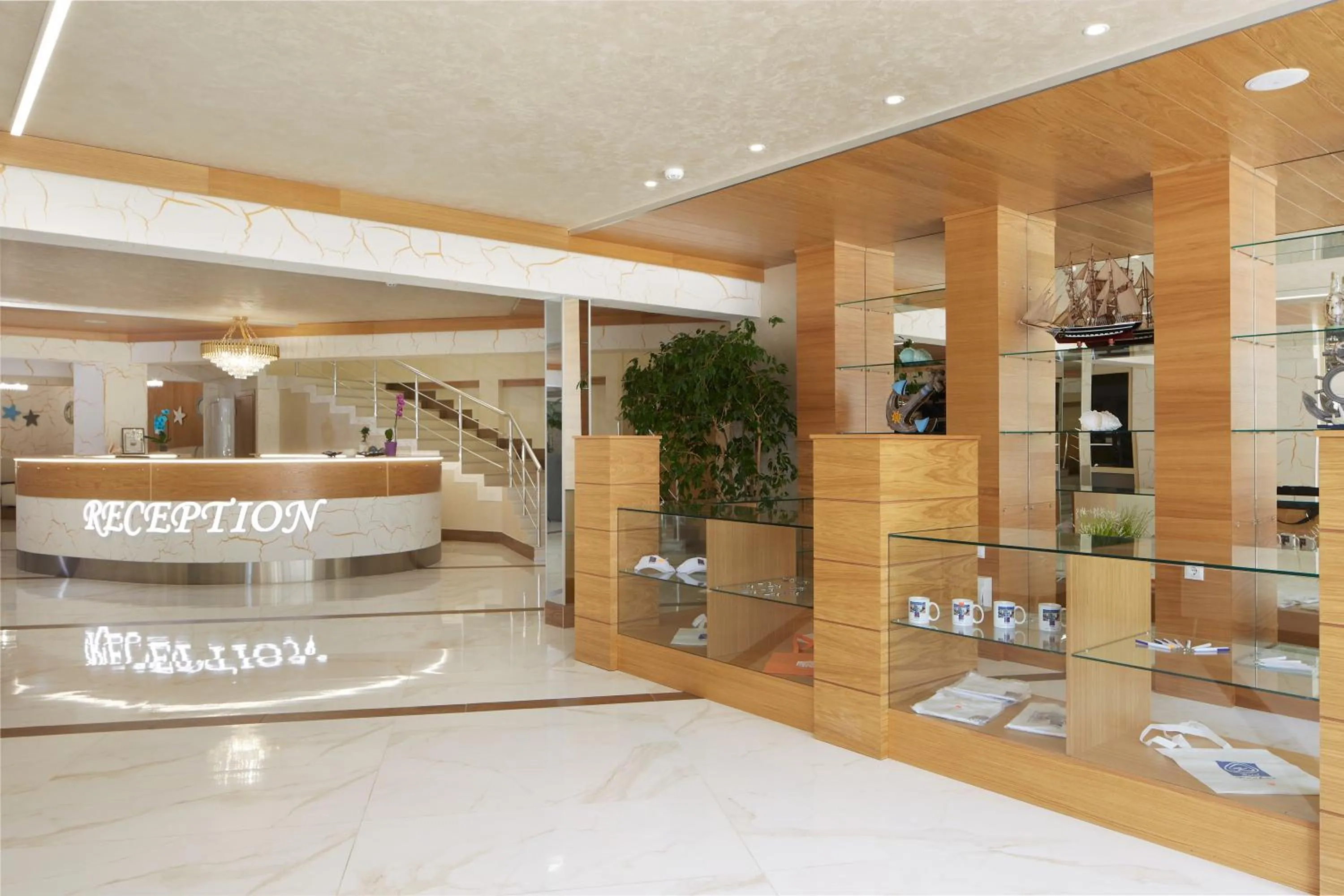 Lobby or reception in Hotel Golden Dune