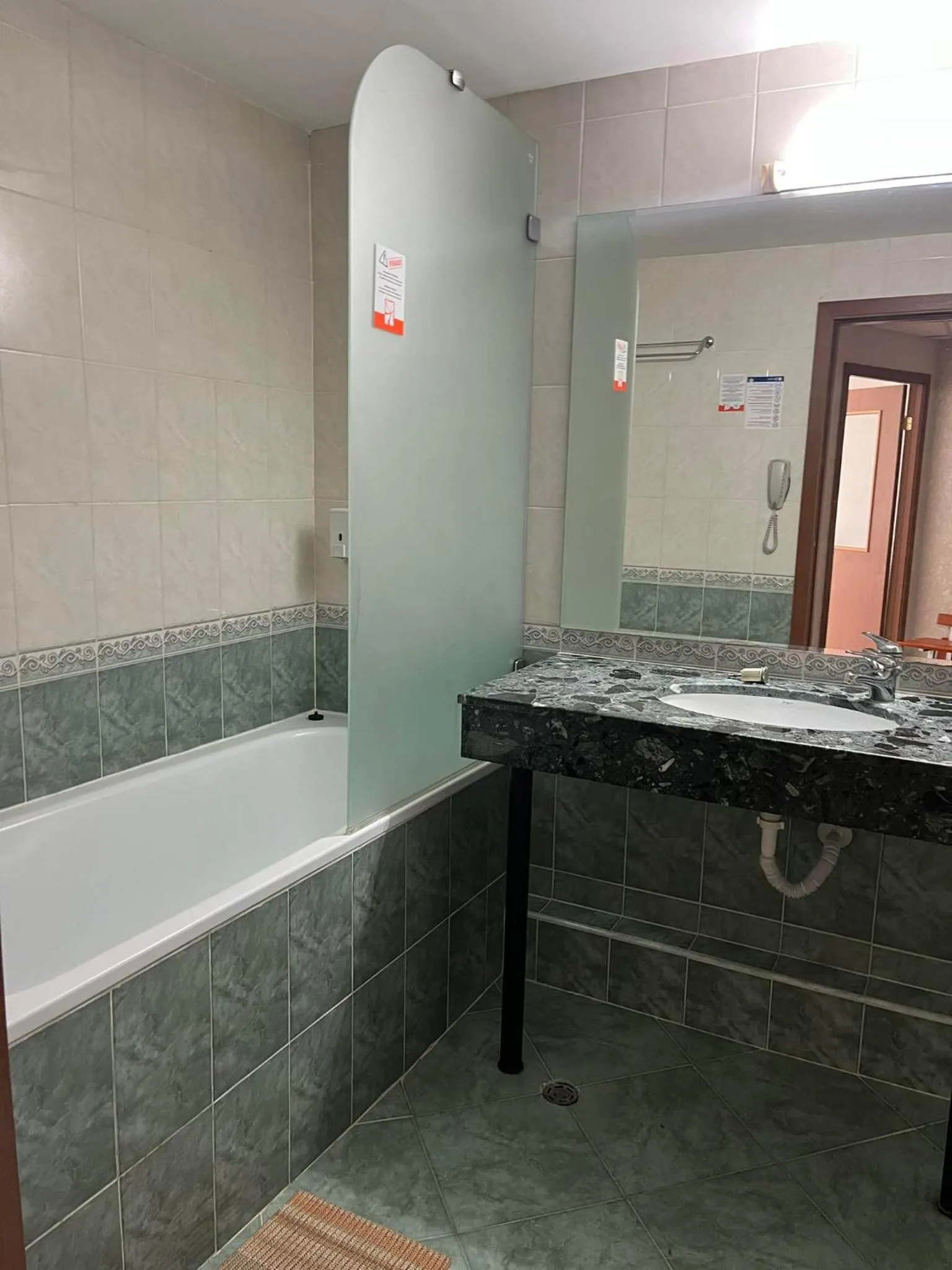 Bathroom in Hotel Golden Dune
