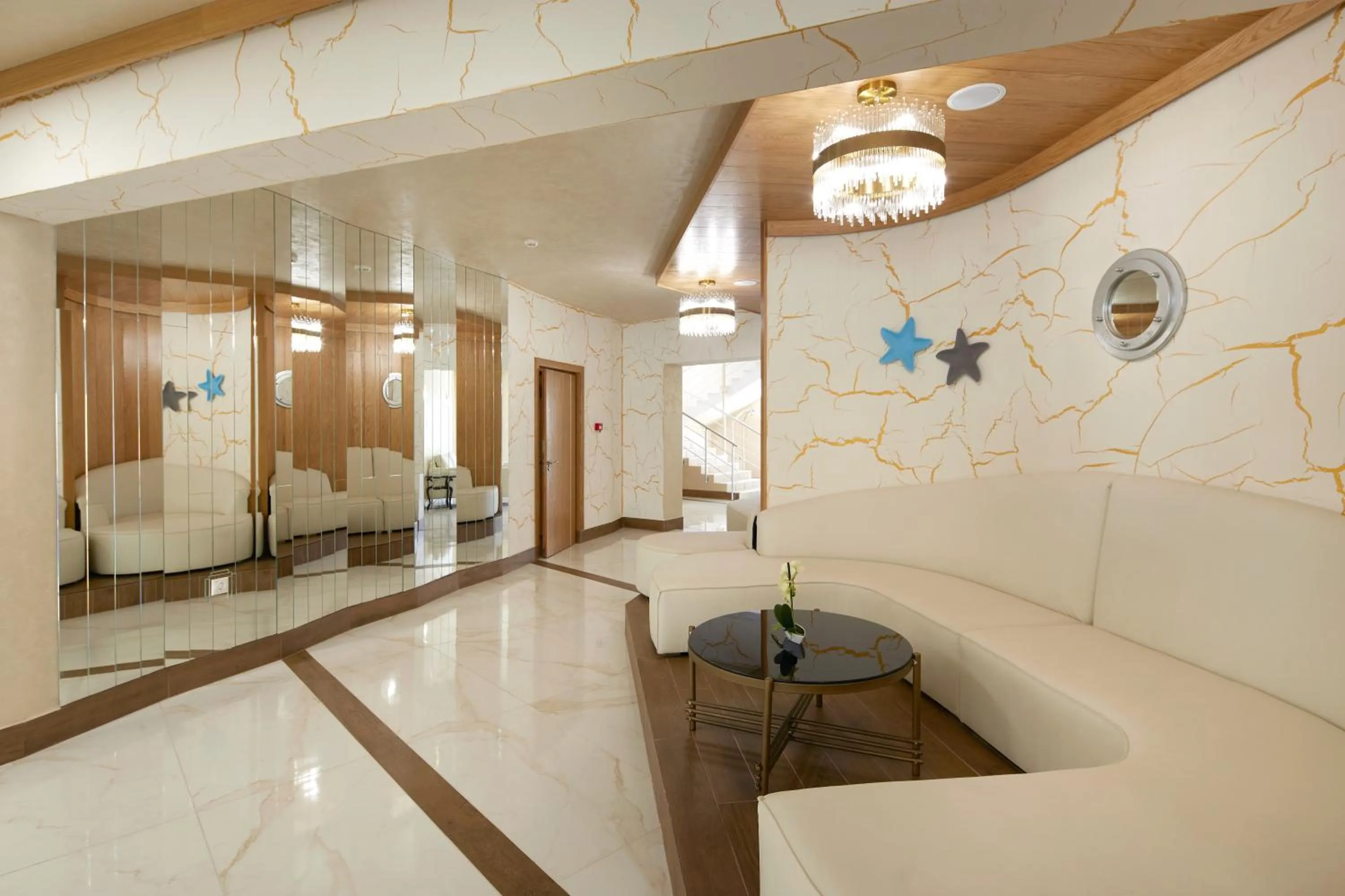 Lobby or reception in Hotel Golden Dune