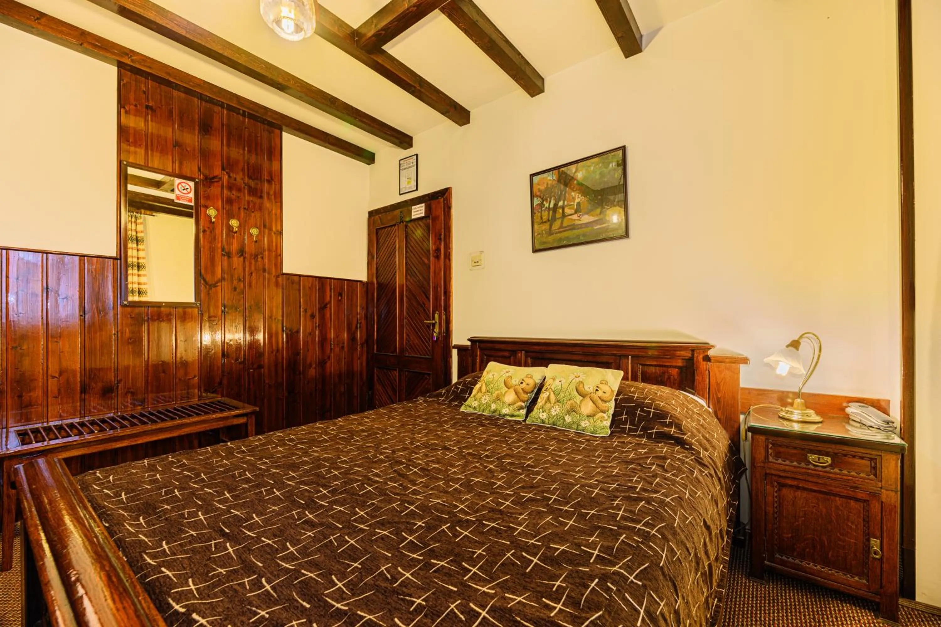 Bed in Pension Casa Bradul