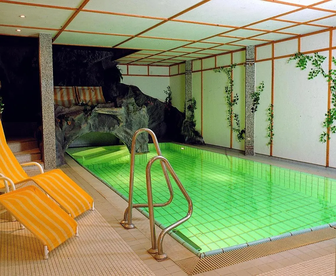 Swimming pool in Hotel Sonnenblick