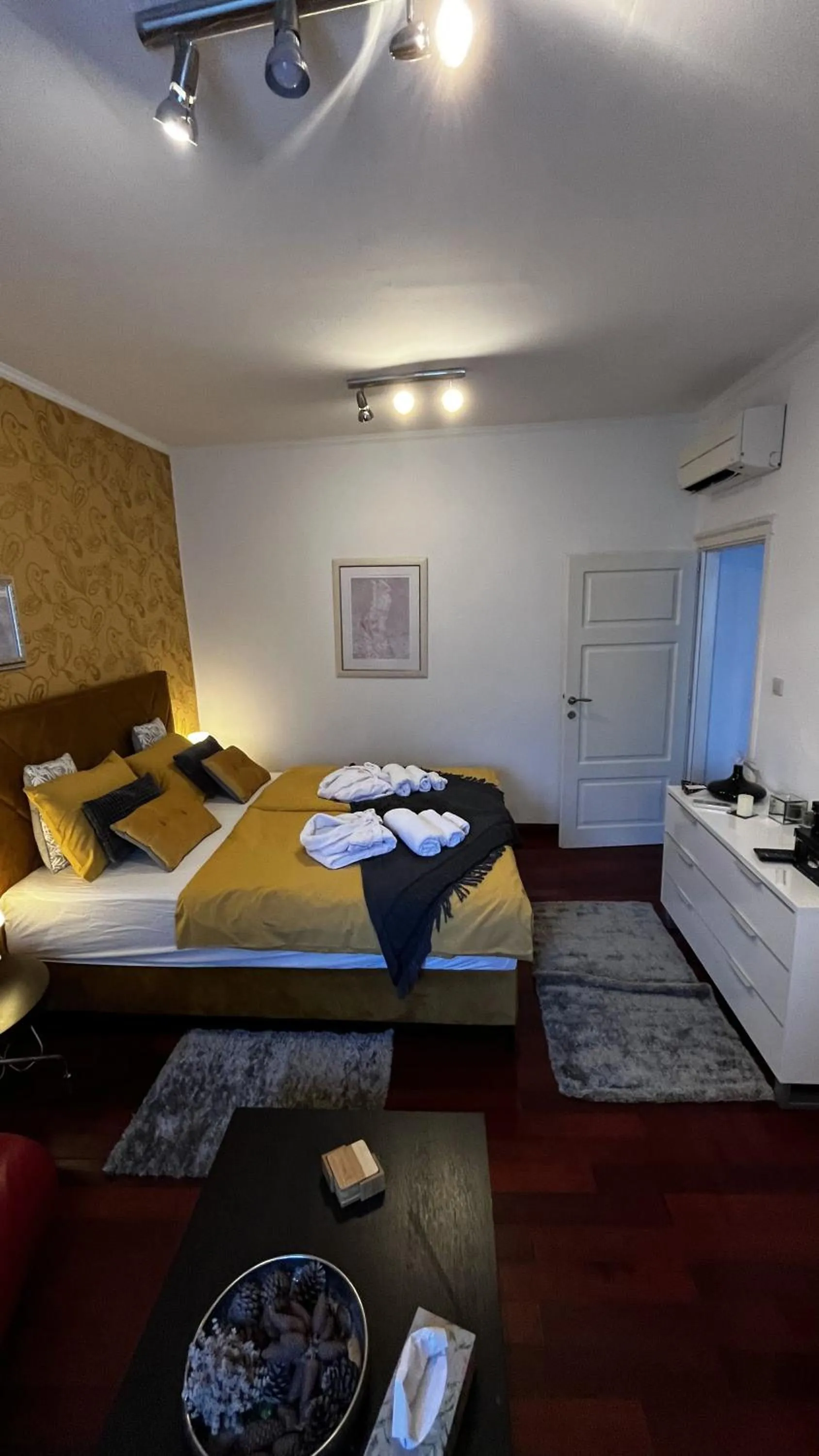 Bed in Studio Apartment Sofia - Poreč Old Town Quiet Oasis with FREE parking