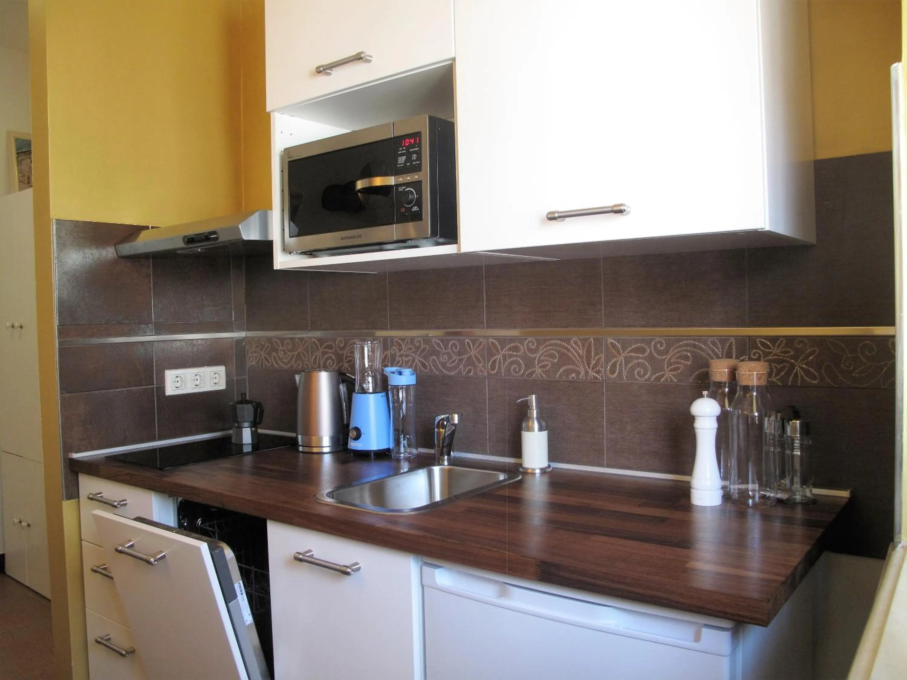 Coffee/tea facilities in Studio Apartment Sofia - Poreč Old Town Quiet Oasis with FREE parking