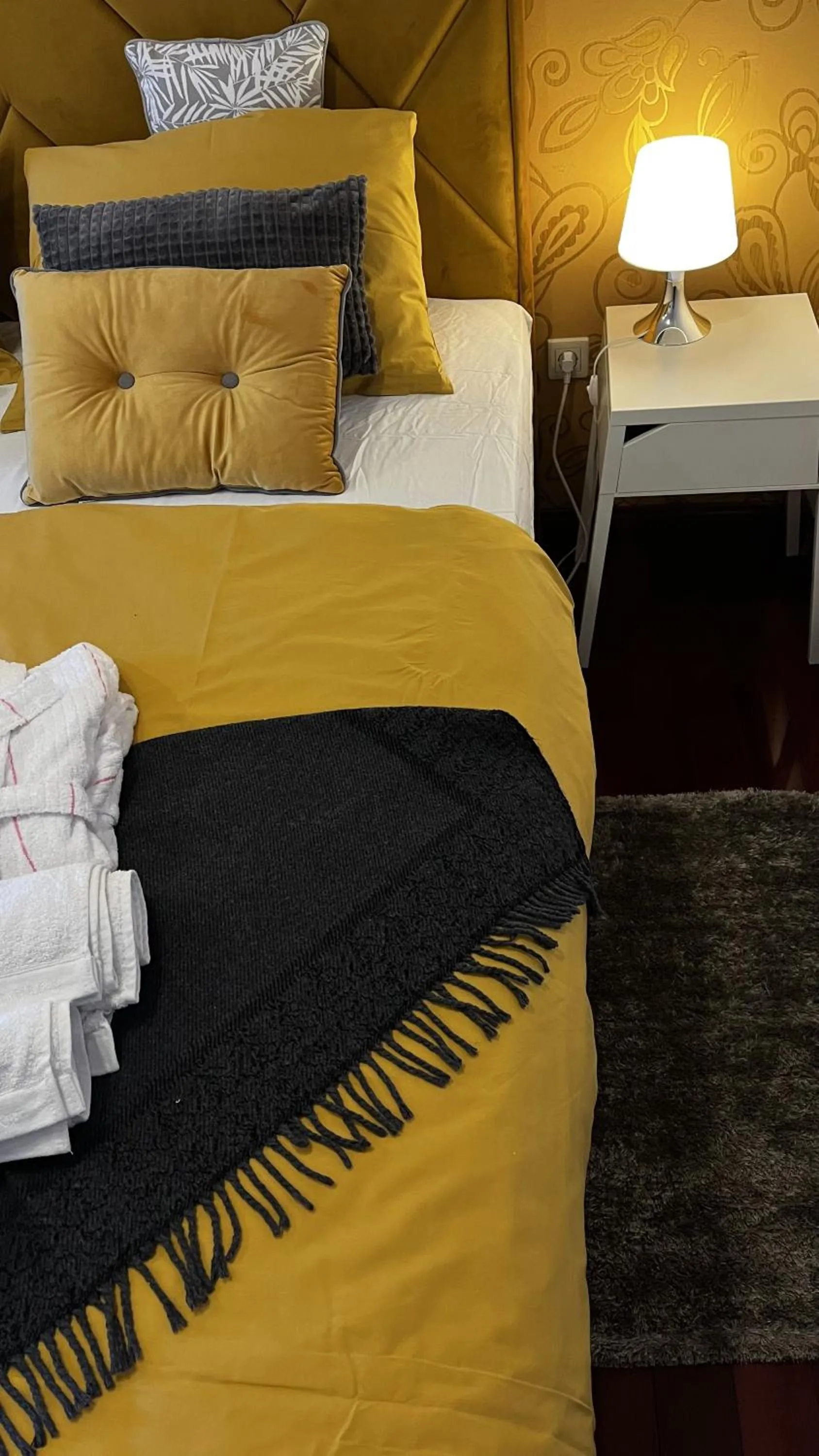 Bed in Studio Apartment Sofia - Poreč Old Town Quiet Oasis with FREE parking