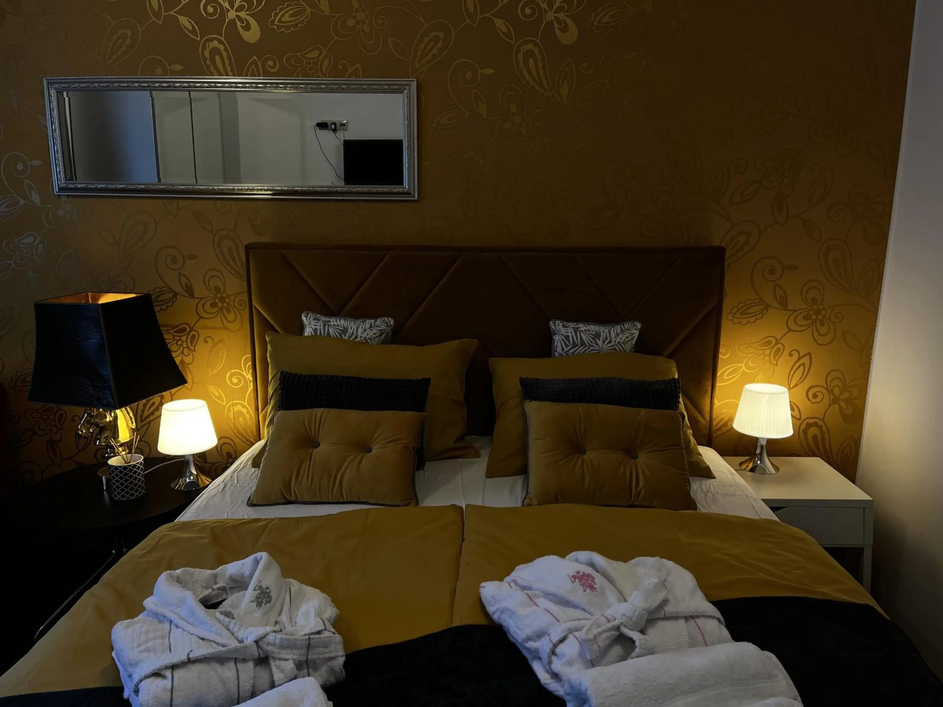 Bed in Studio Apartment Sofia - Poreč Old Town Quiet Oasis with FREE parking