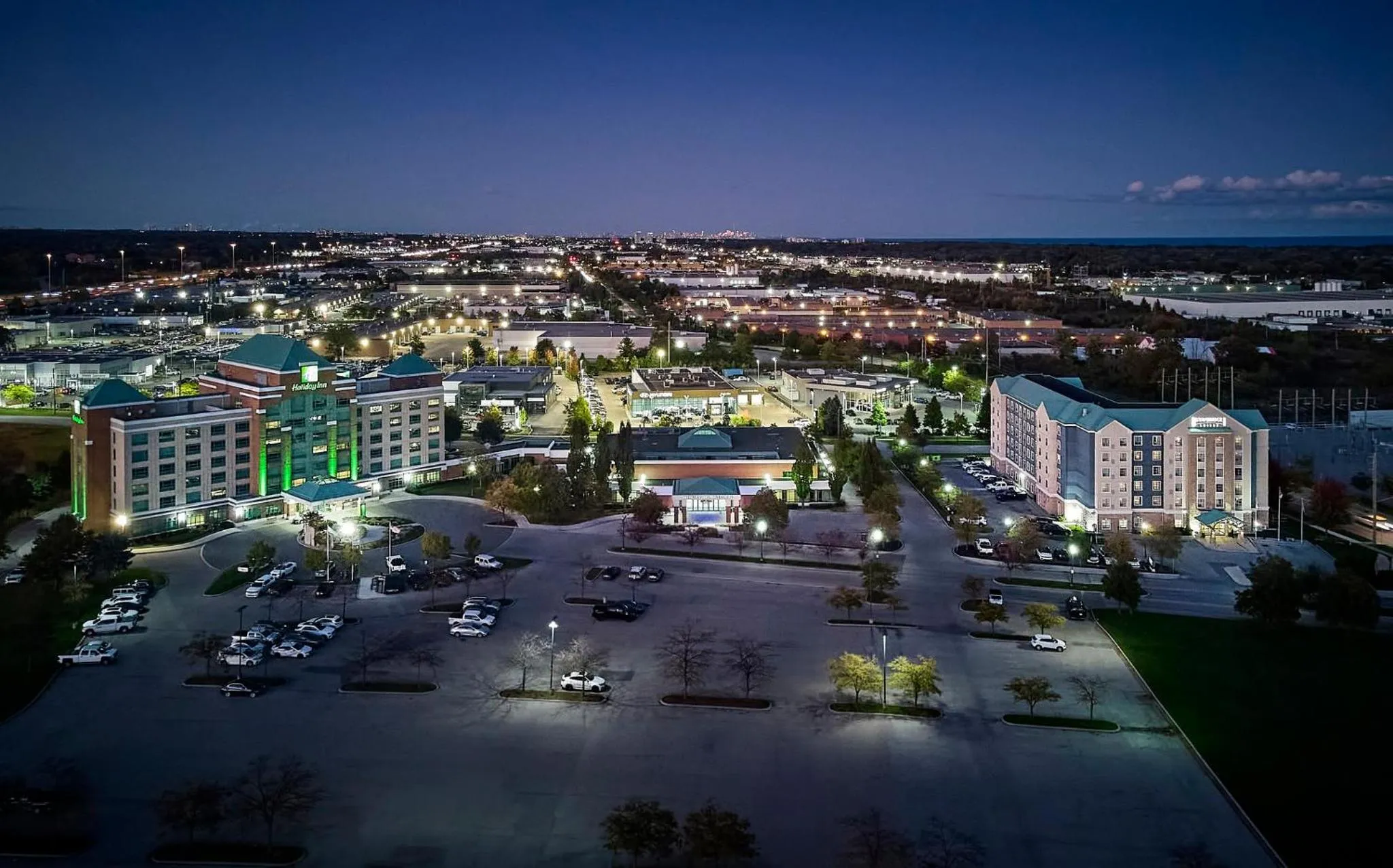 Property building in Holiday Inn & Suites Oakville at Bronte by IHG