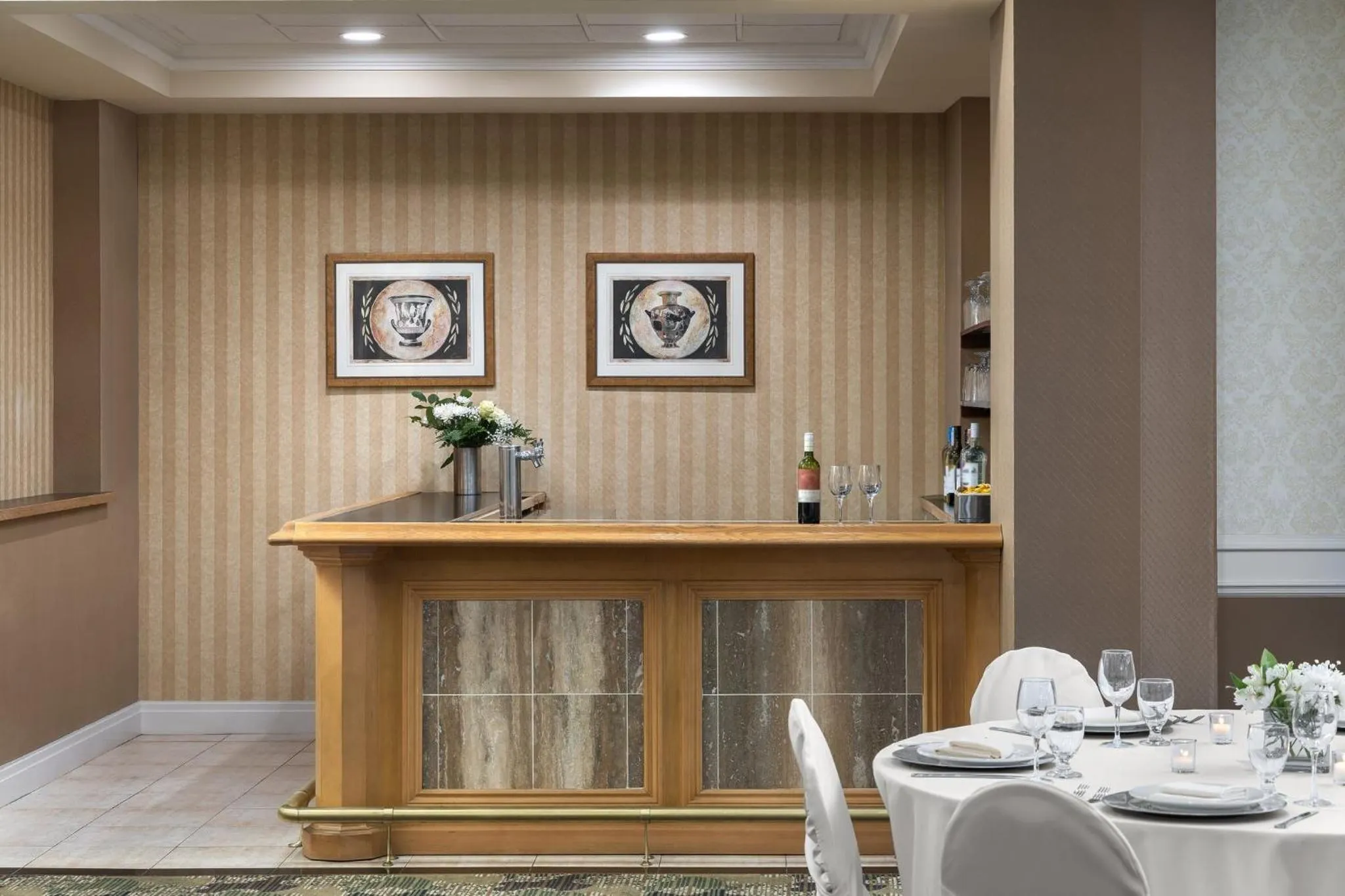 Banquet/Function facilities in Holiday Inn & Suites Oakville at Bronte by IHG