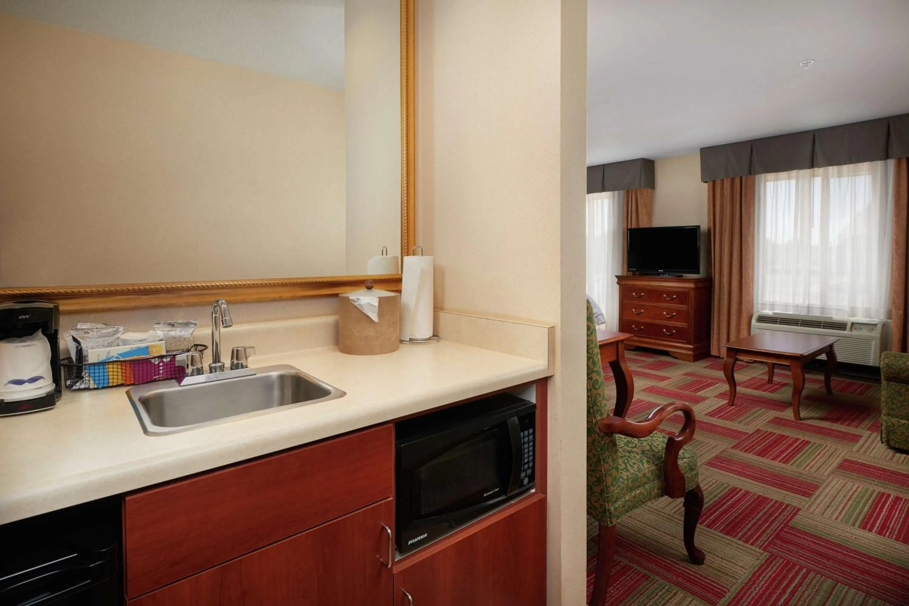 Kitchen or kitchenette in Hampton Inn & Suites Roswell