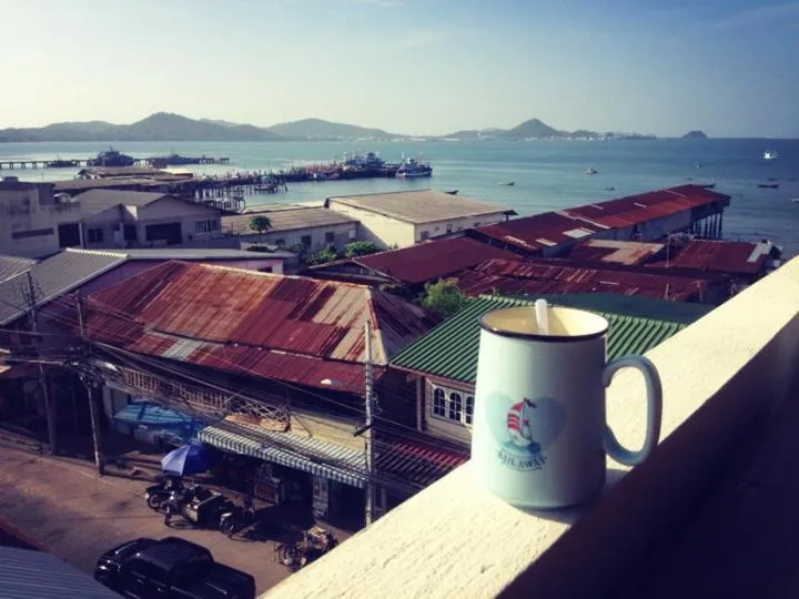 Restaurant/places to eat in Sattahiptale Boutique Guesthouse & Hostel