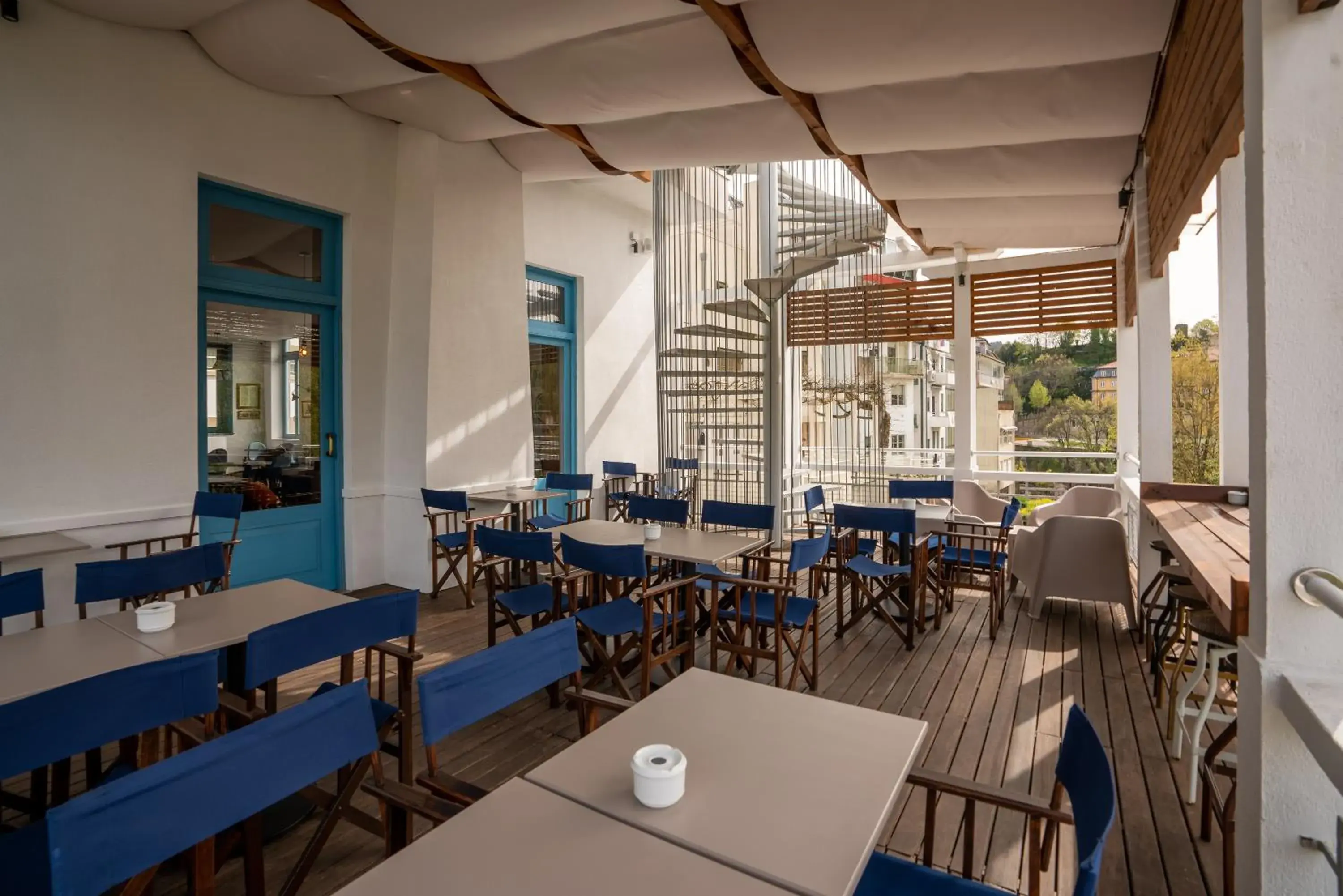 River view in Des Arts River view in Des Arts