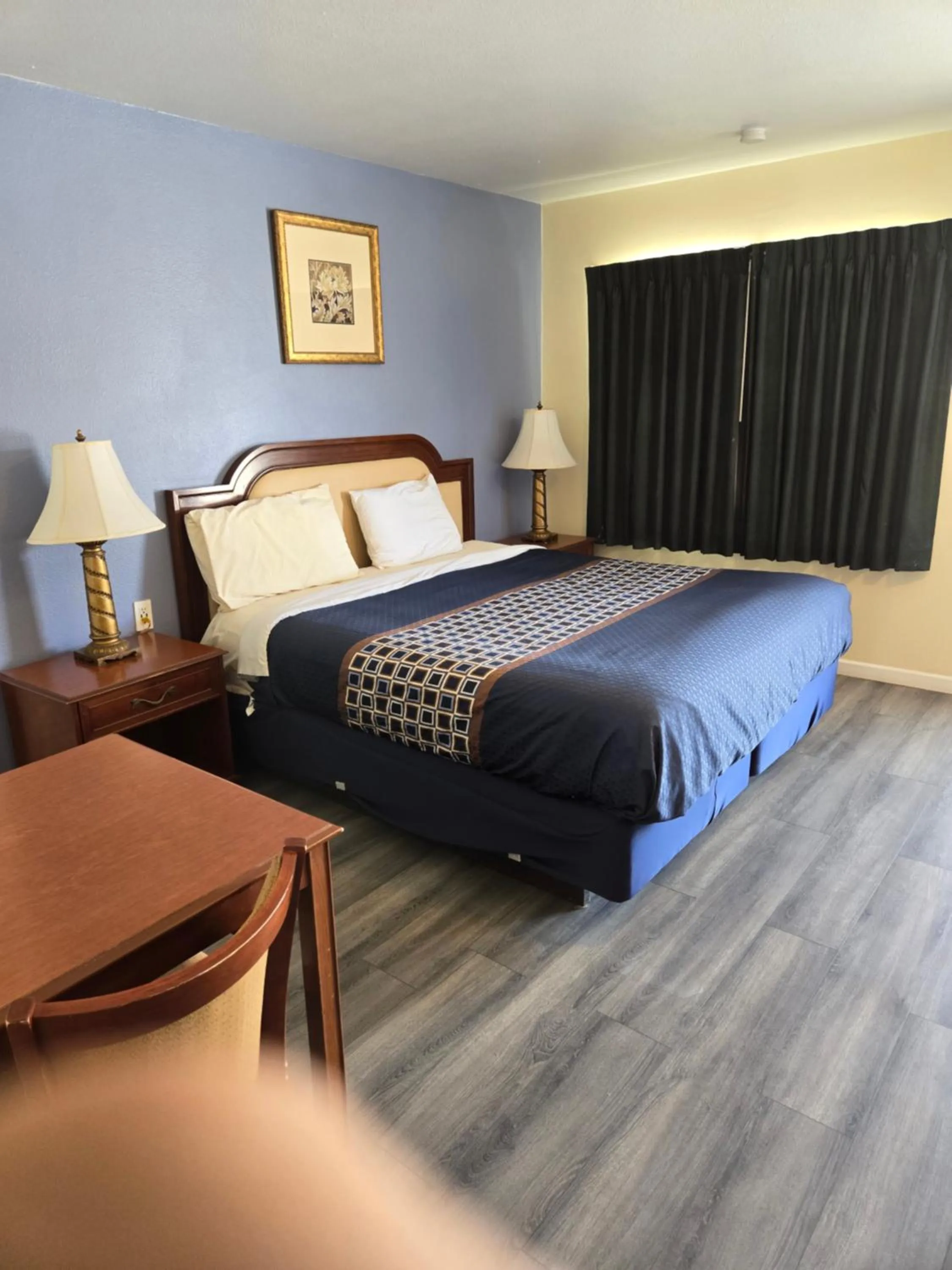Property building, Bed in Rodeway Inn & Suites Blythe I-10