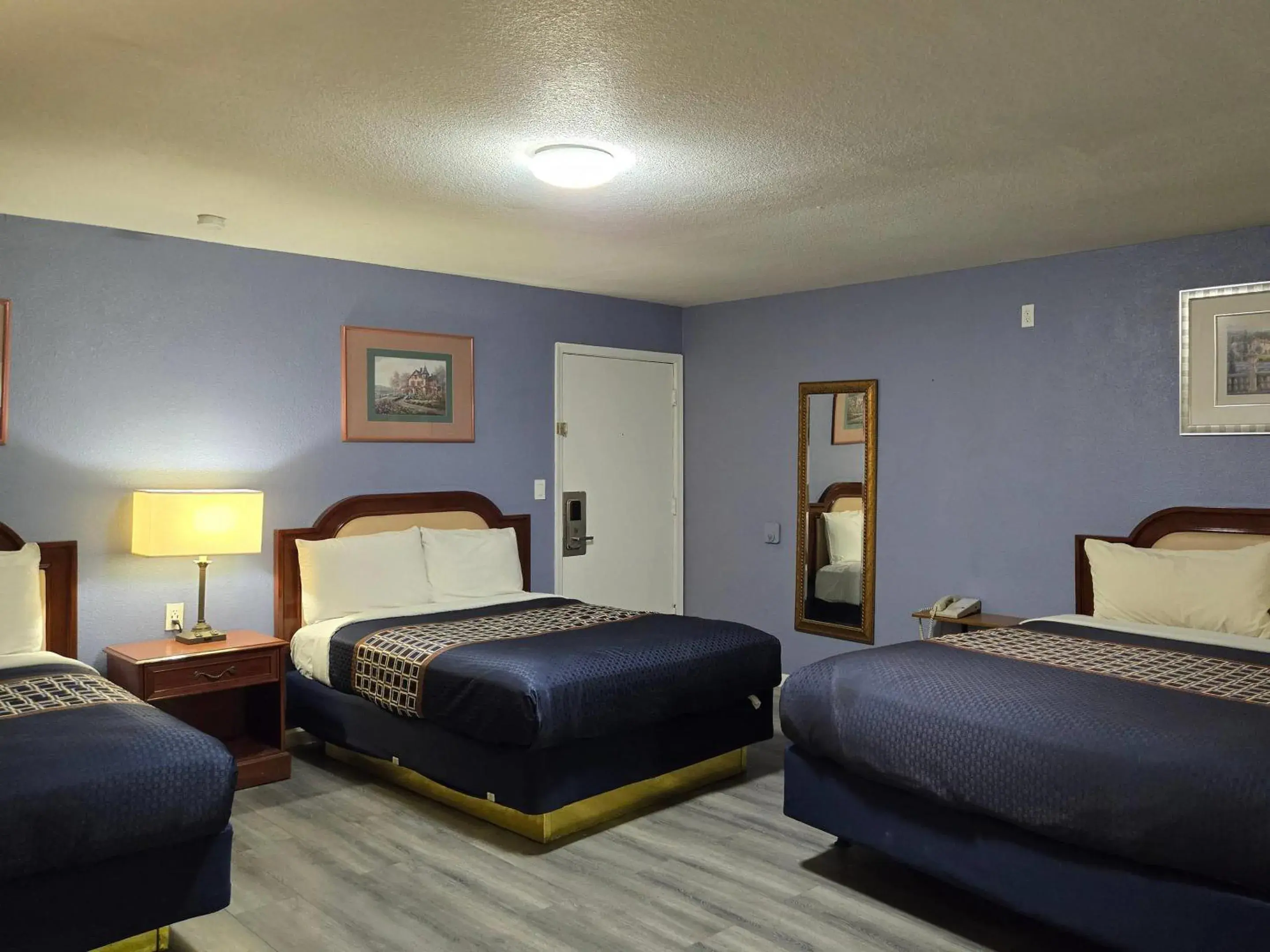 Bedroom, Bed in Rodeway Inn & Suites Blythe I-10 Bedroom, Bed in Rodeway Inn & Suites Blythe I-10