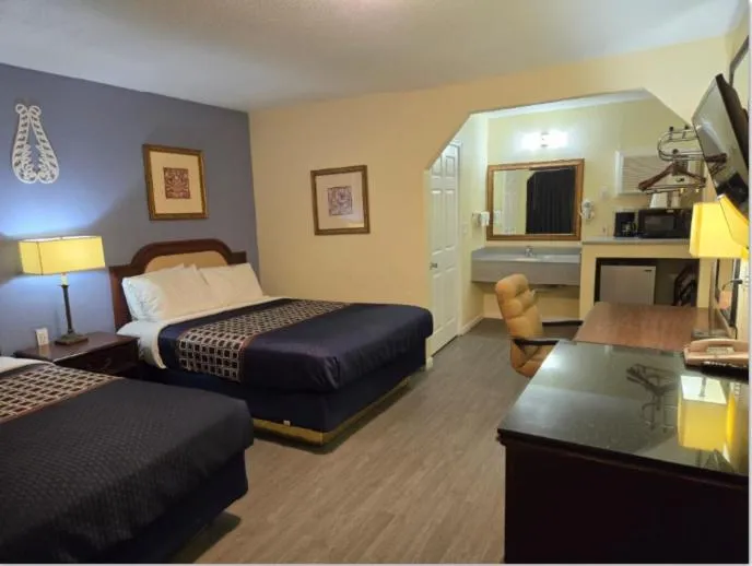 Bed in Rodeway Inn & Suites Blythe I-10