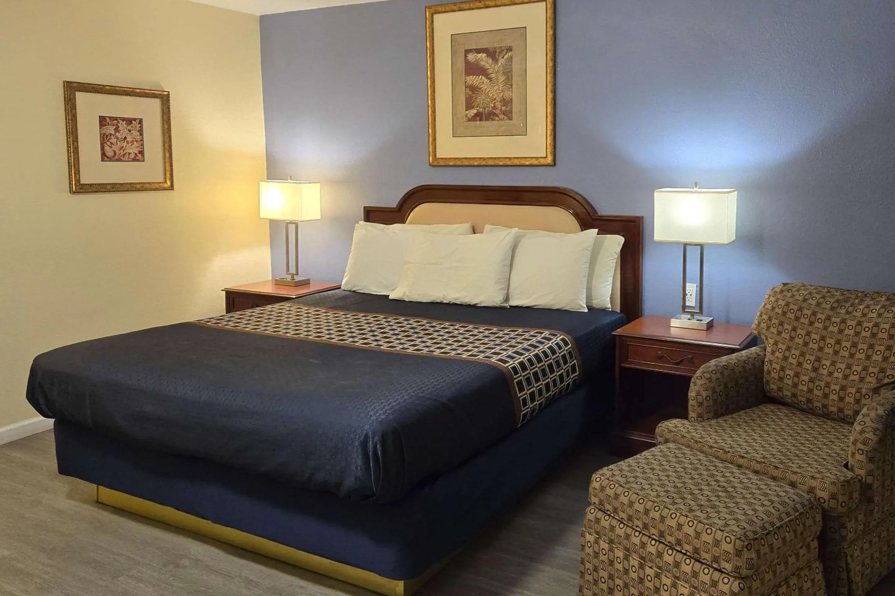 Bedroom, Bed in Rodeway Inn & Suites Blythe I-10 Bedroom, Bed in Rodeway Inn & Suites Blythe I-10