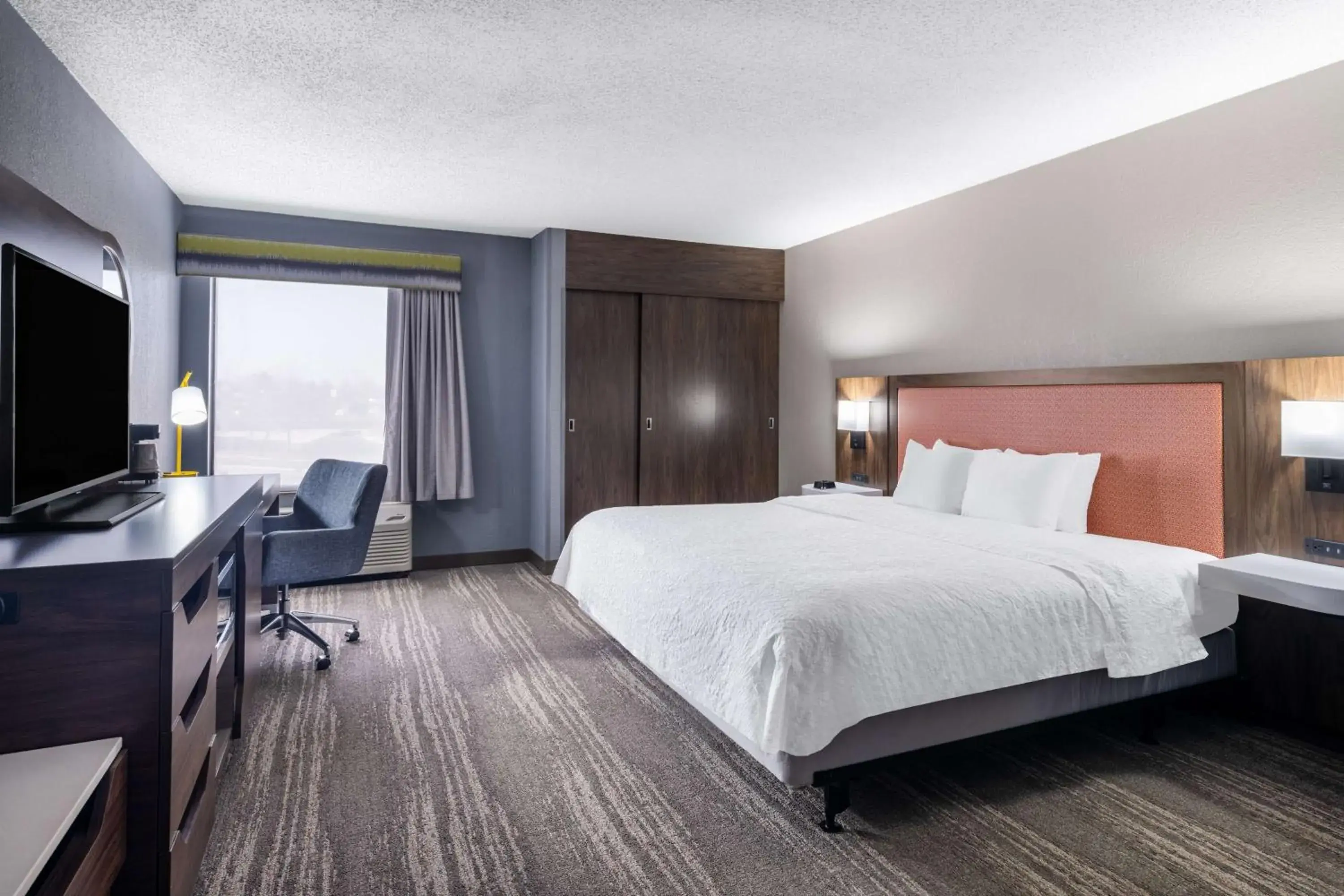 King Room with Microwave and Refrigerator - Non-Smoking in Hampton Inn Joliet/I-80 King Room with Microwave and Refrigerator - Non-Smoking in Hampton Inn Joliet/I-80