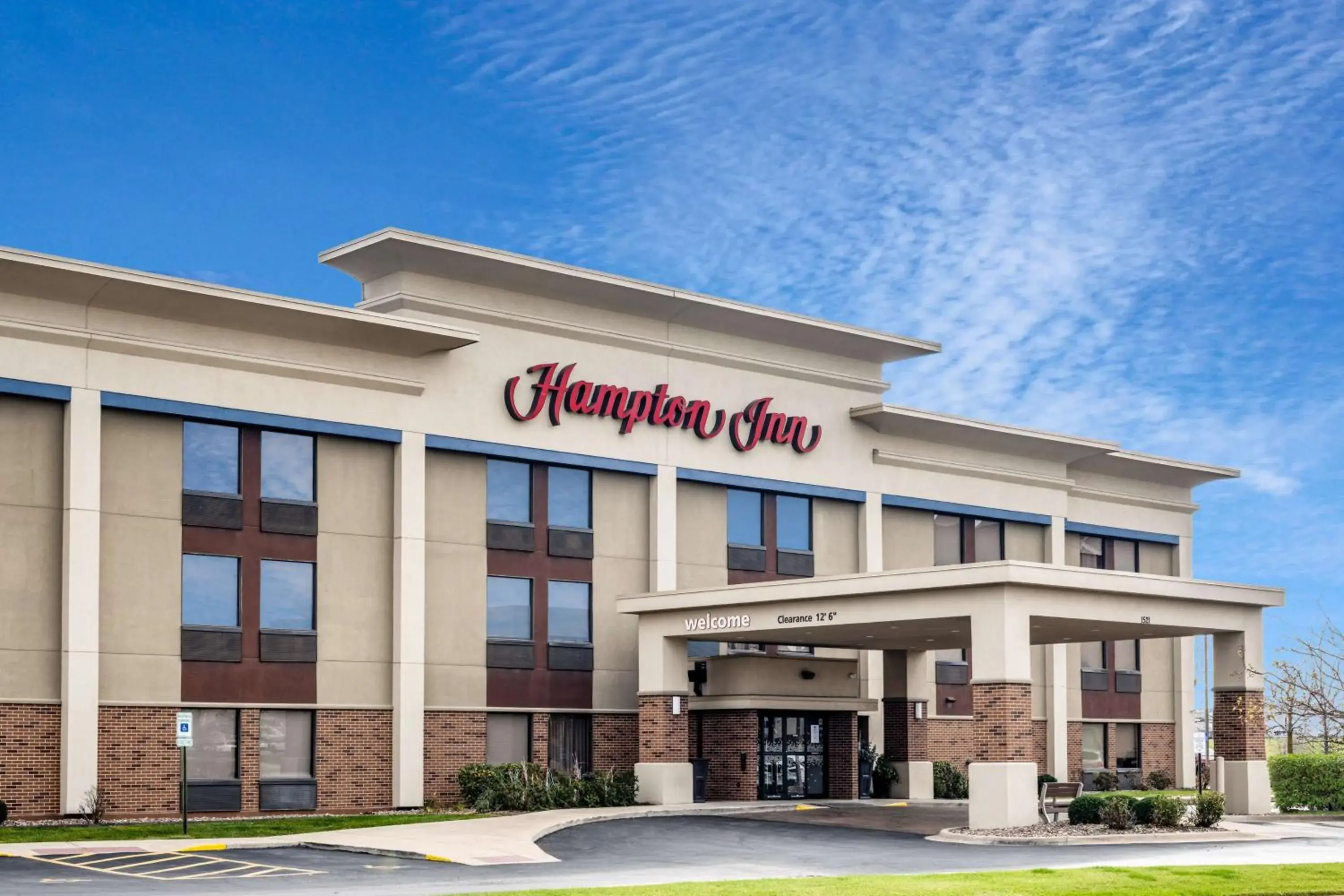 Property building in Hampton Inn Joliet/I-80 Property building in Hampton Inn Joliet/I-80