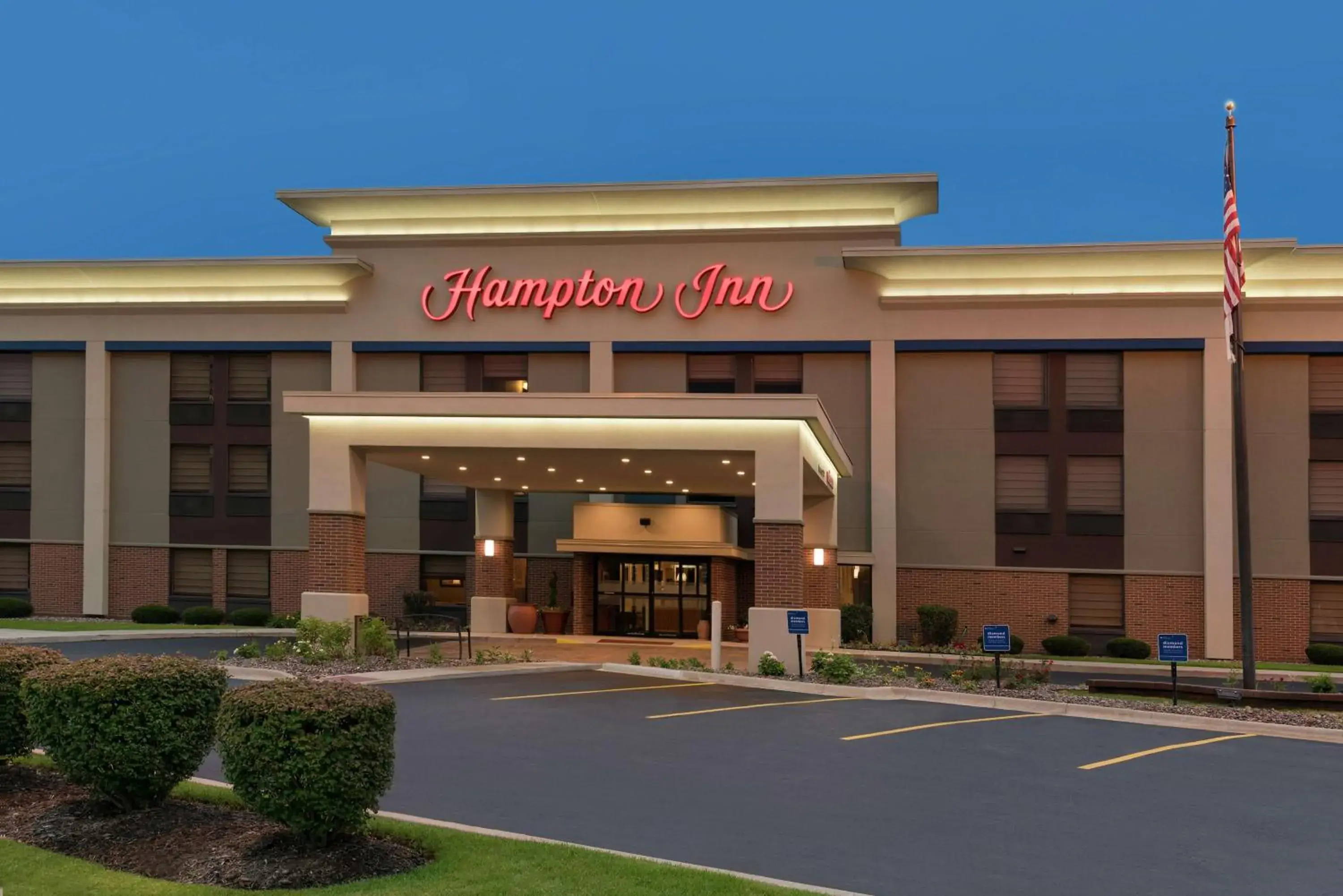 Property building in Hampton Inn Joliet/I-80 Property building in Hampton Inn Joliet/I-80