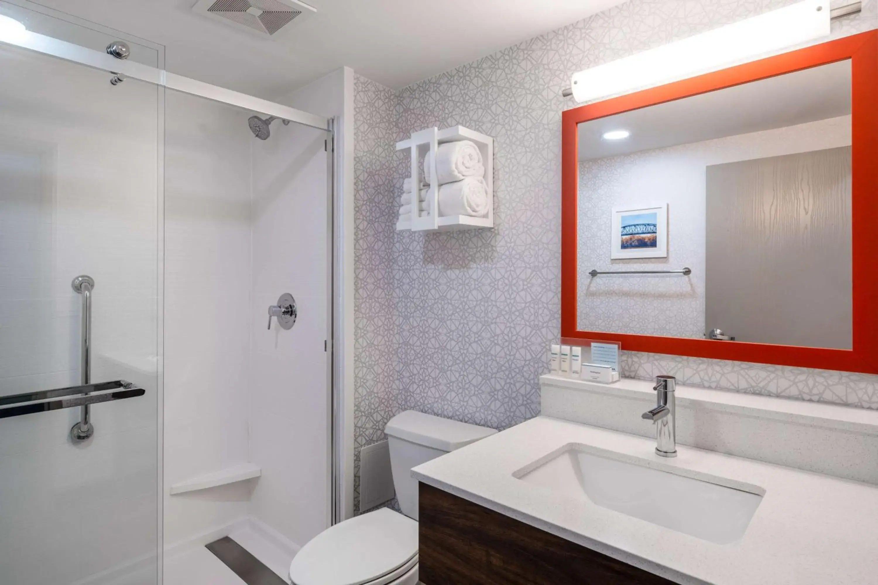 Bathroom in Hampton Inn Joliet/I-80 Bathroom in Hampton Inn Joliet/I-80