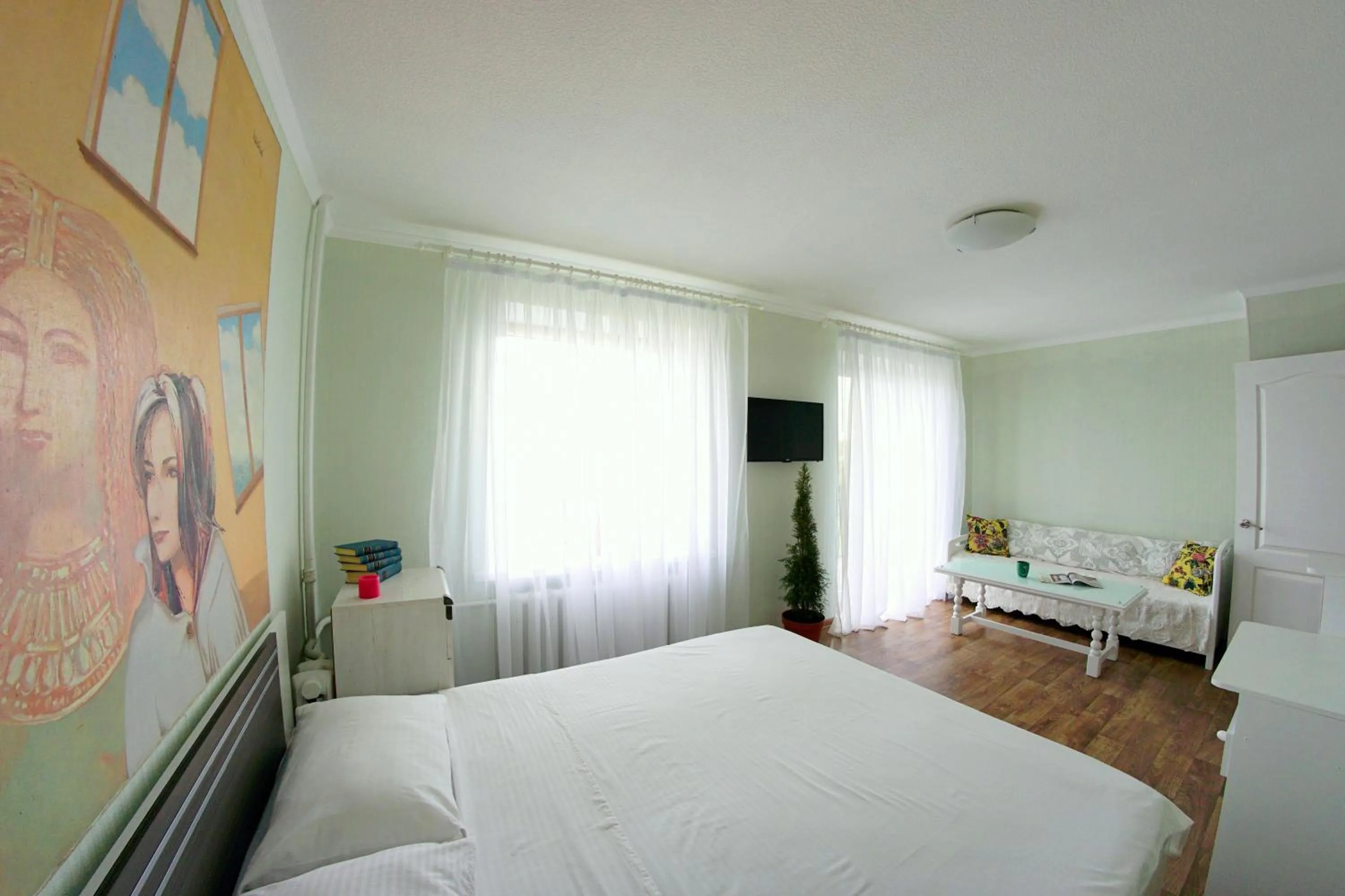TV and multimedia, Bed in Flatsy at Botanichniy Sad underground