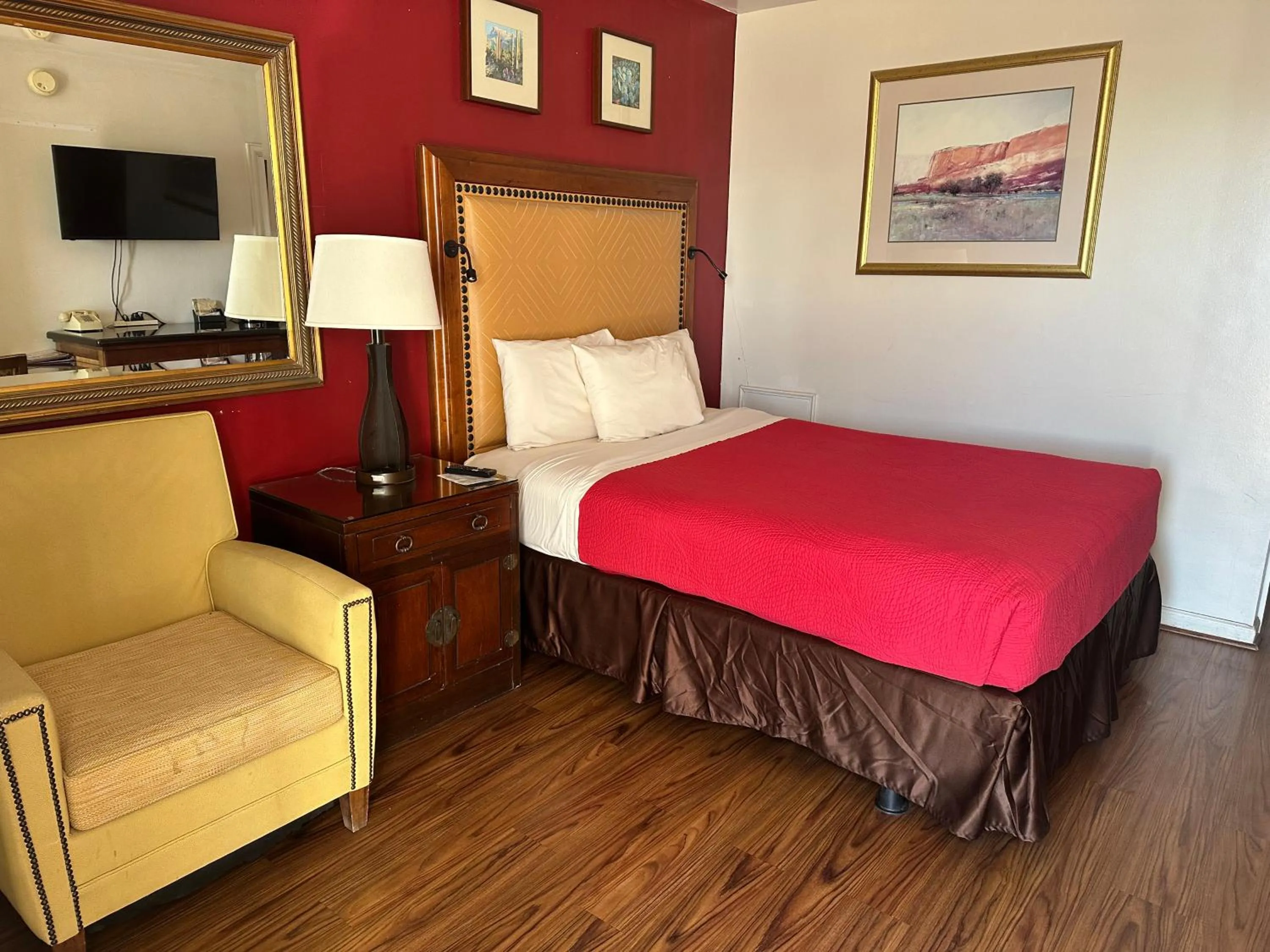 Bed in Canyonlands Motor Inn