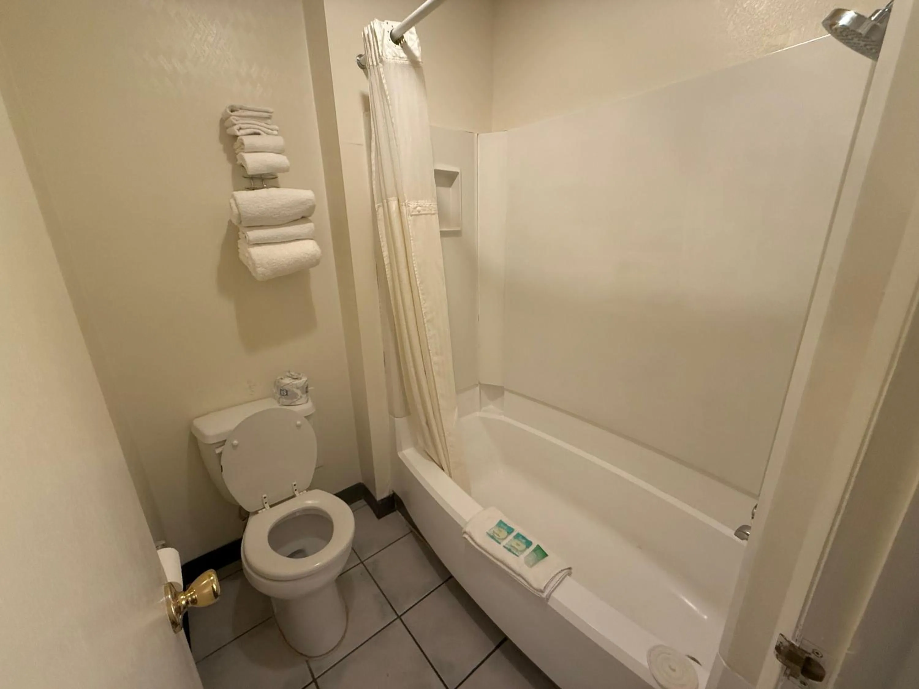 Bathroom in Canyonlands Motor Inn