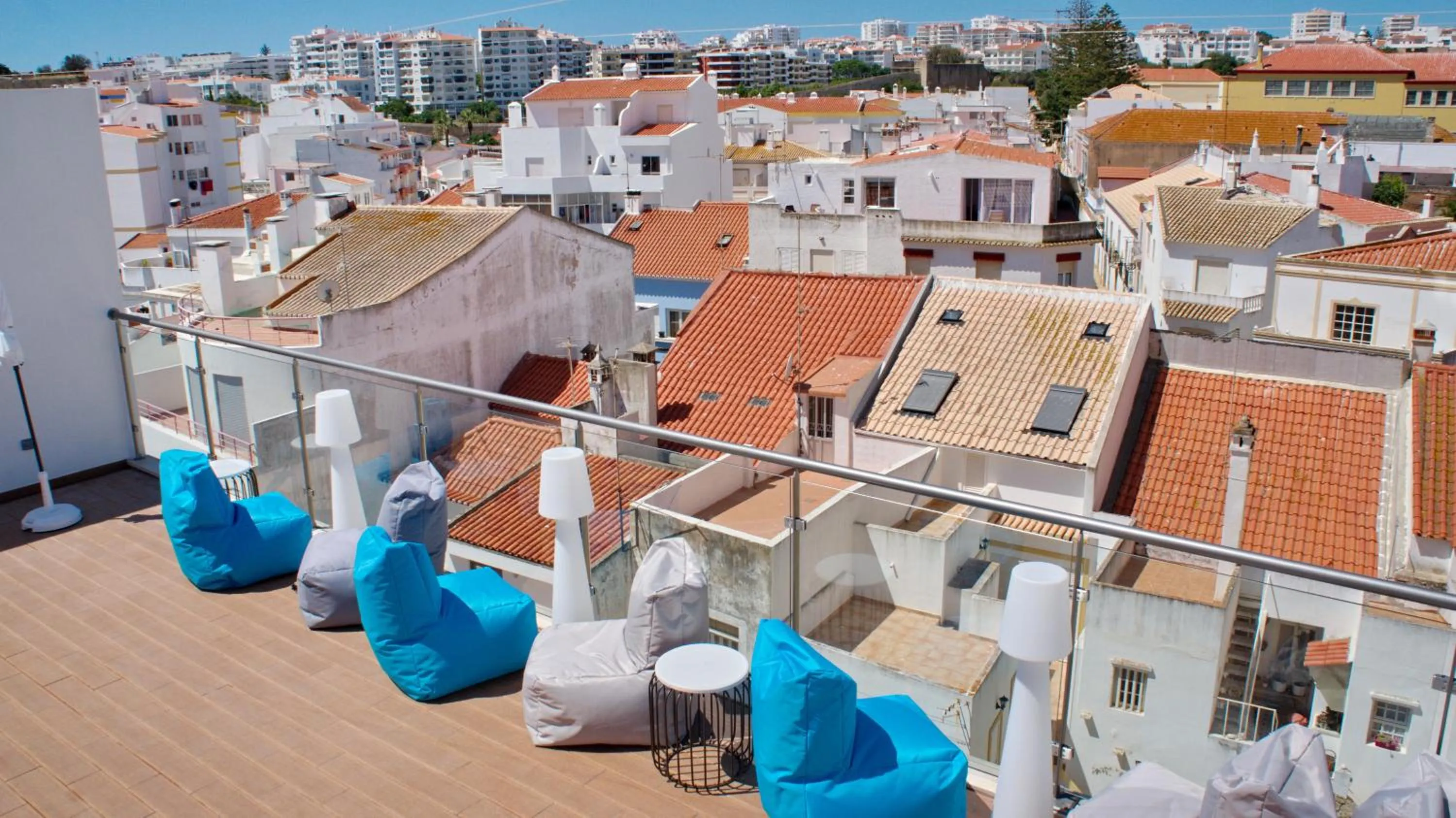 Topcity Hostel & Suites