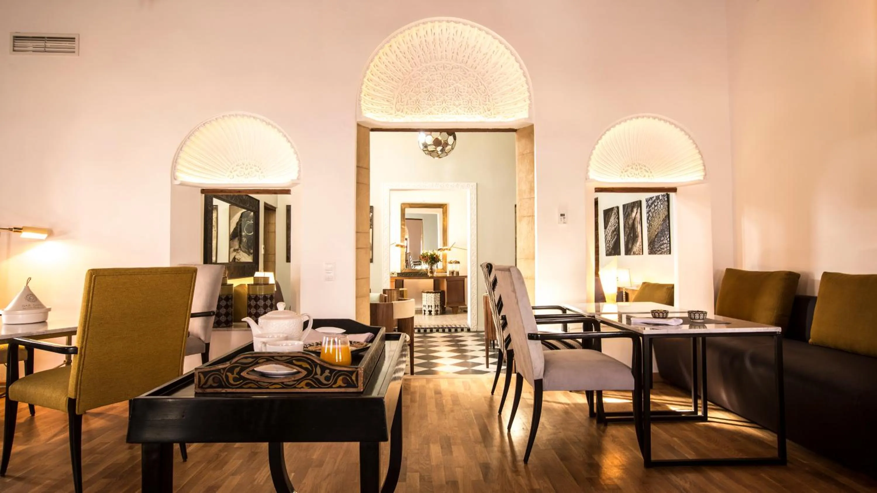 Restaurant/places to eat in Dar Shâan