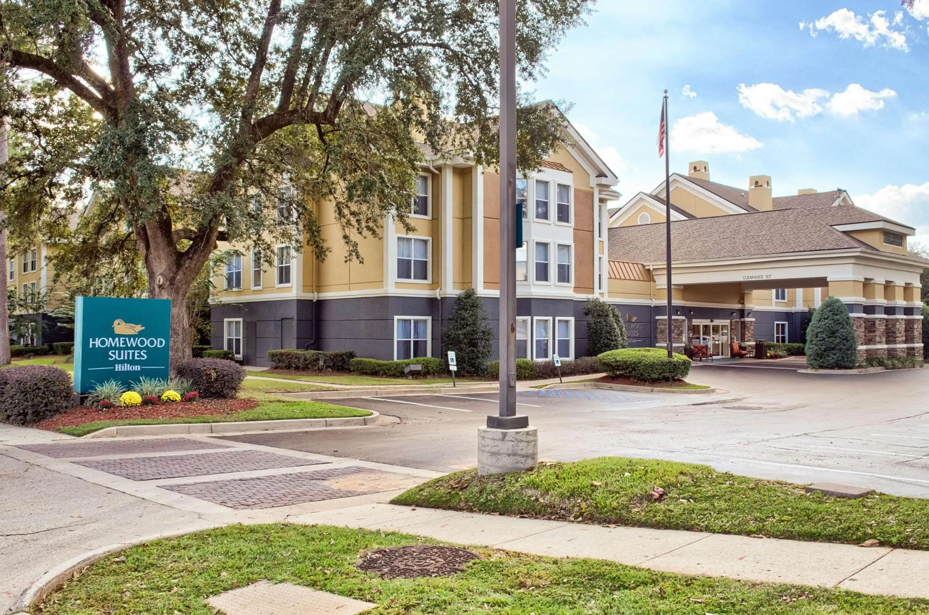 Property building in Homewood Suites by Hilton Mobile Airport-University Area