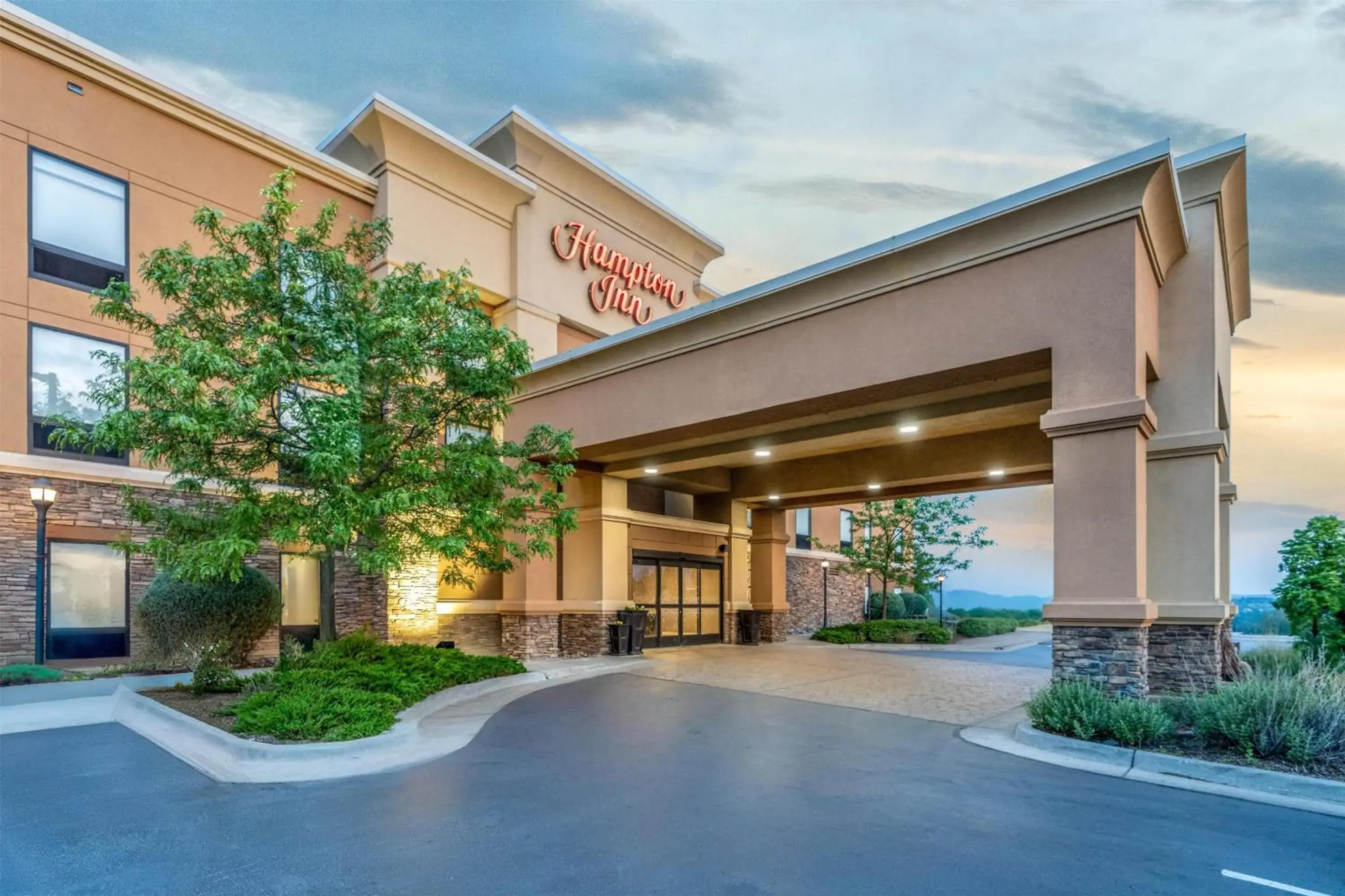 Property building in Hampton Inn Sheridan Property building in Hampton Inn Sheridan