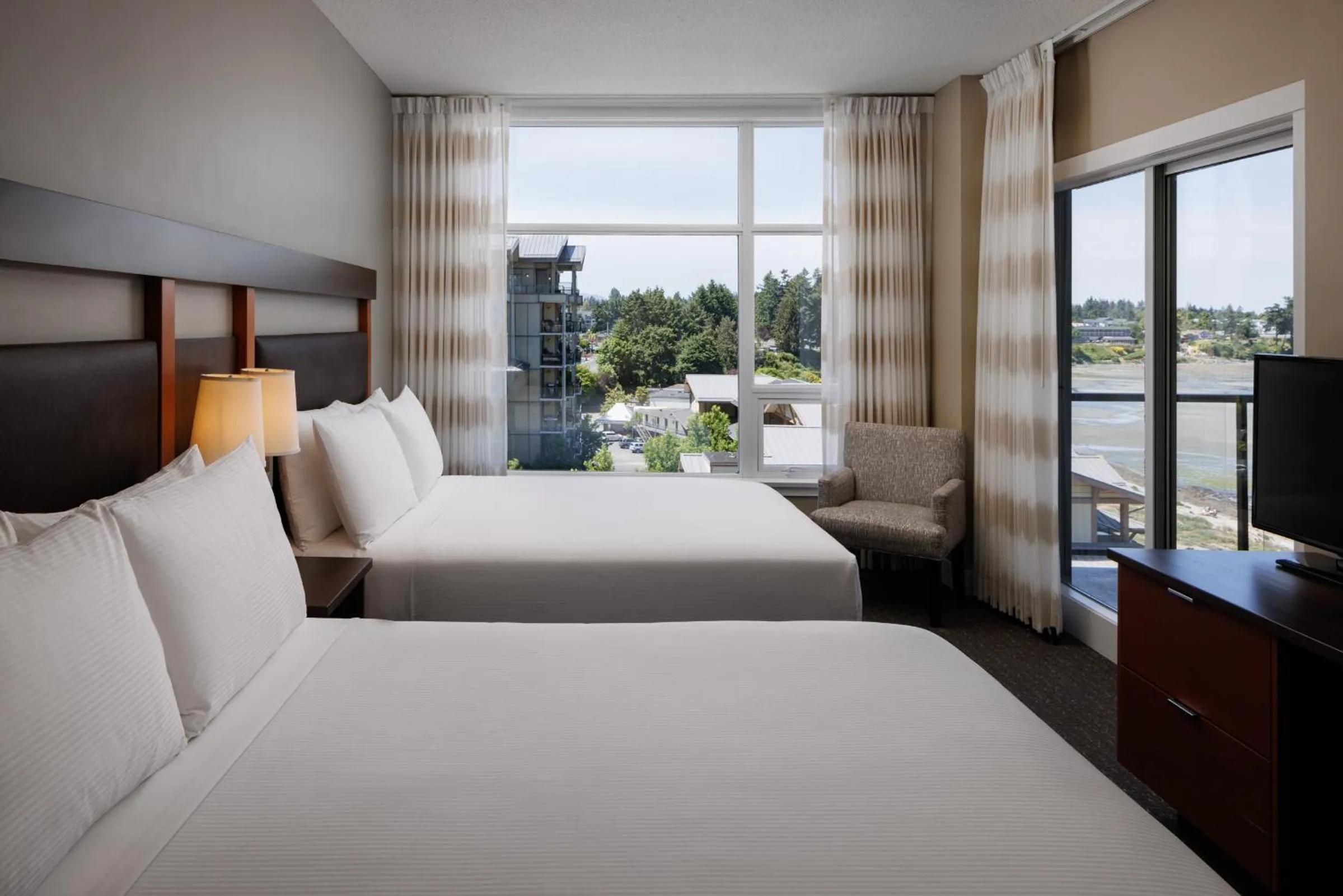 Bedroom, Bed in The Beach Club Resort — Bellstar Hotels & Resorts