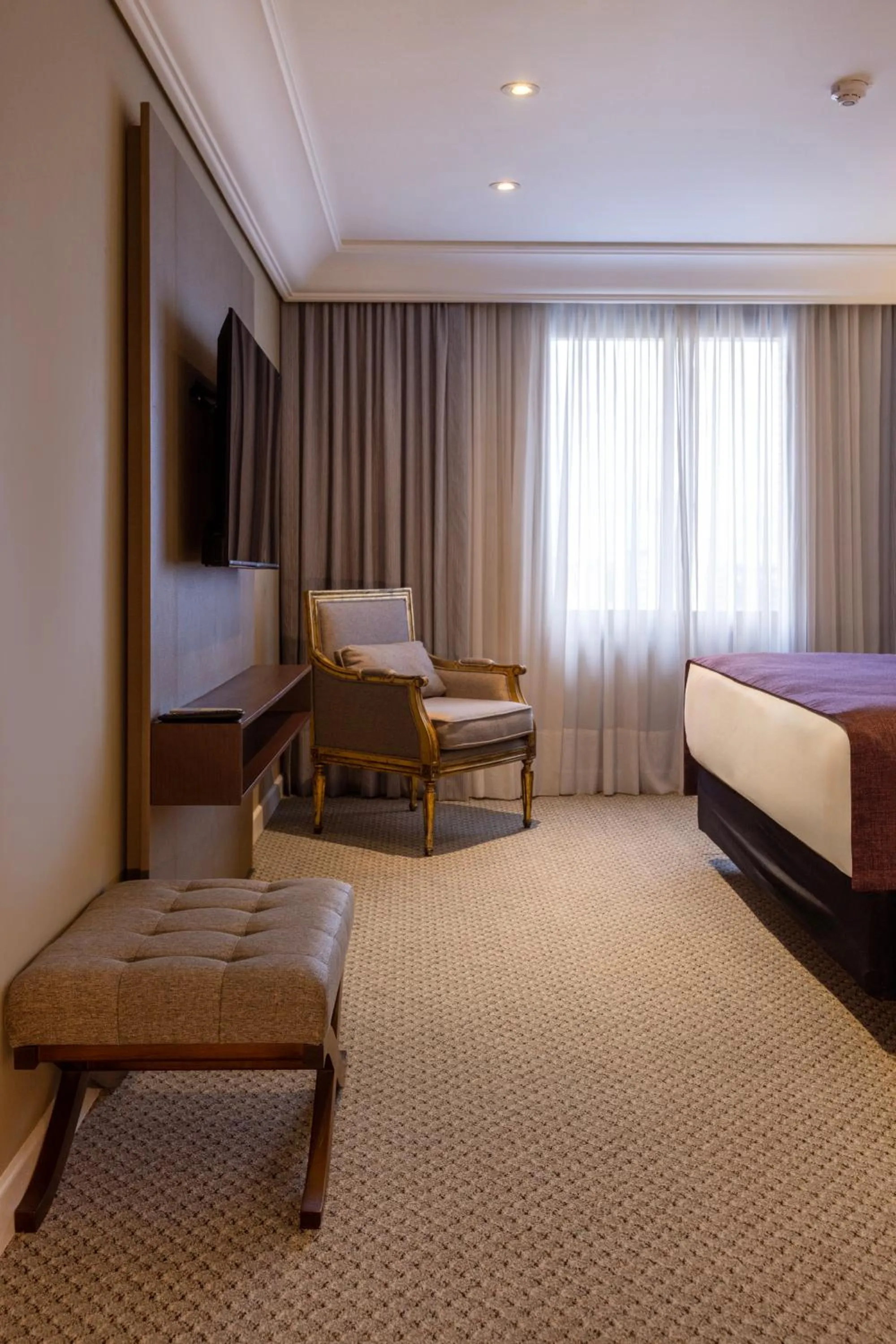 Bedroom, Bed in Grand Mercure Curitiba Rayon