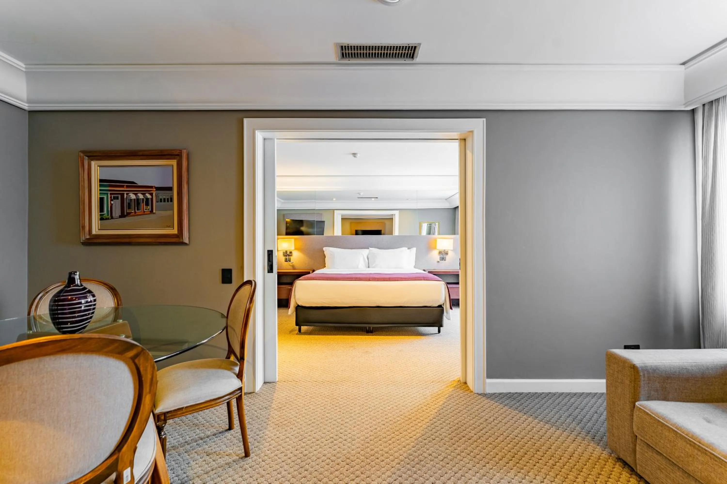 Bed in Grand Mercure Curitiba Rayon