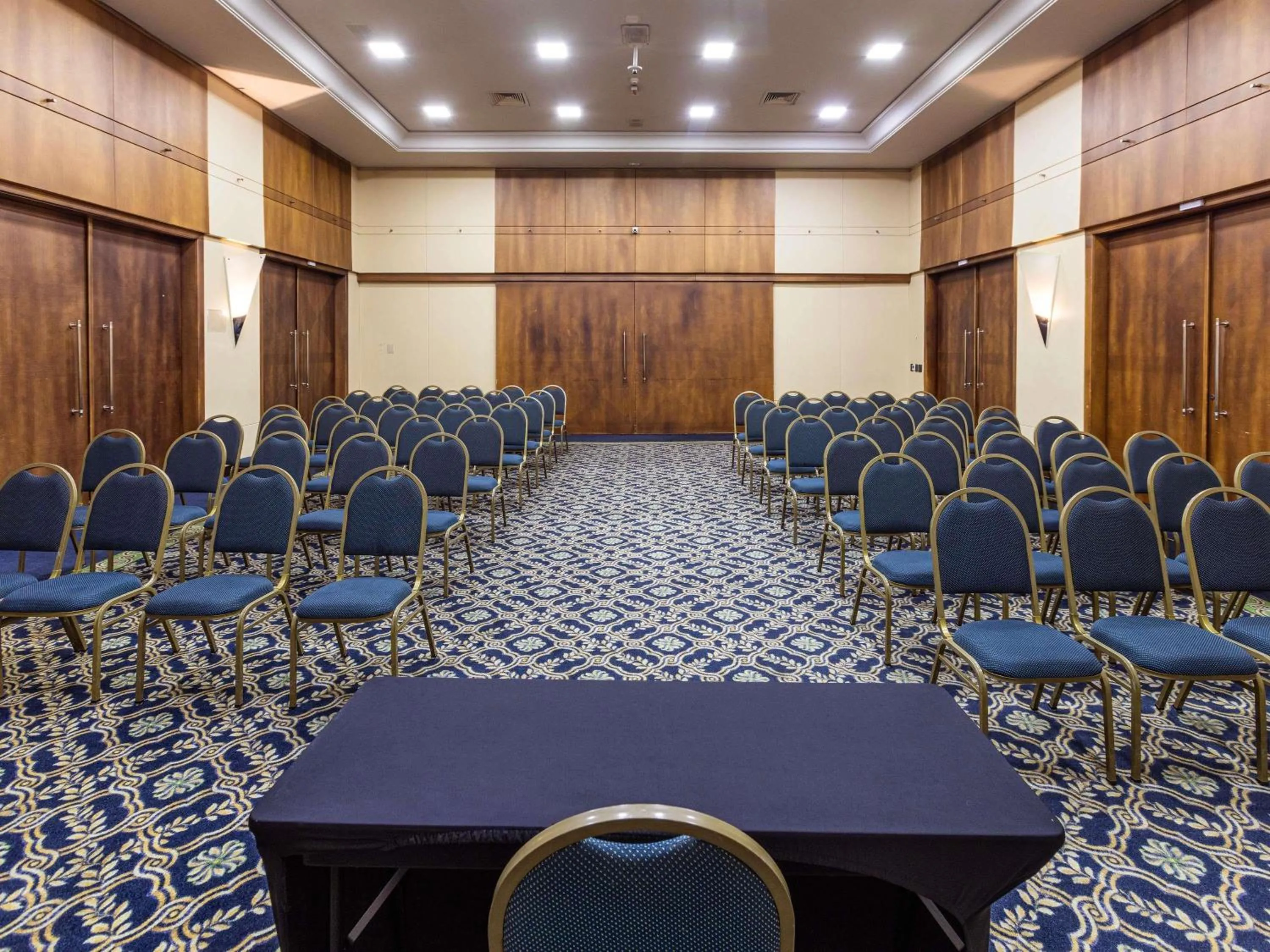 Meeting/conference room in Grand Mercure Curitiba Rayon