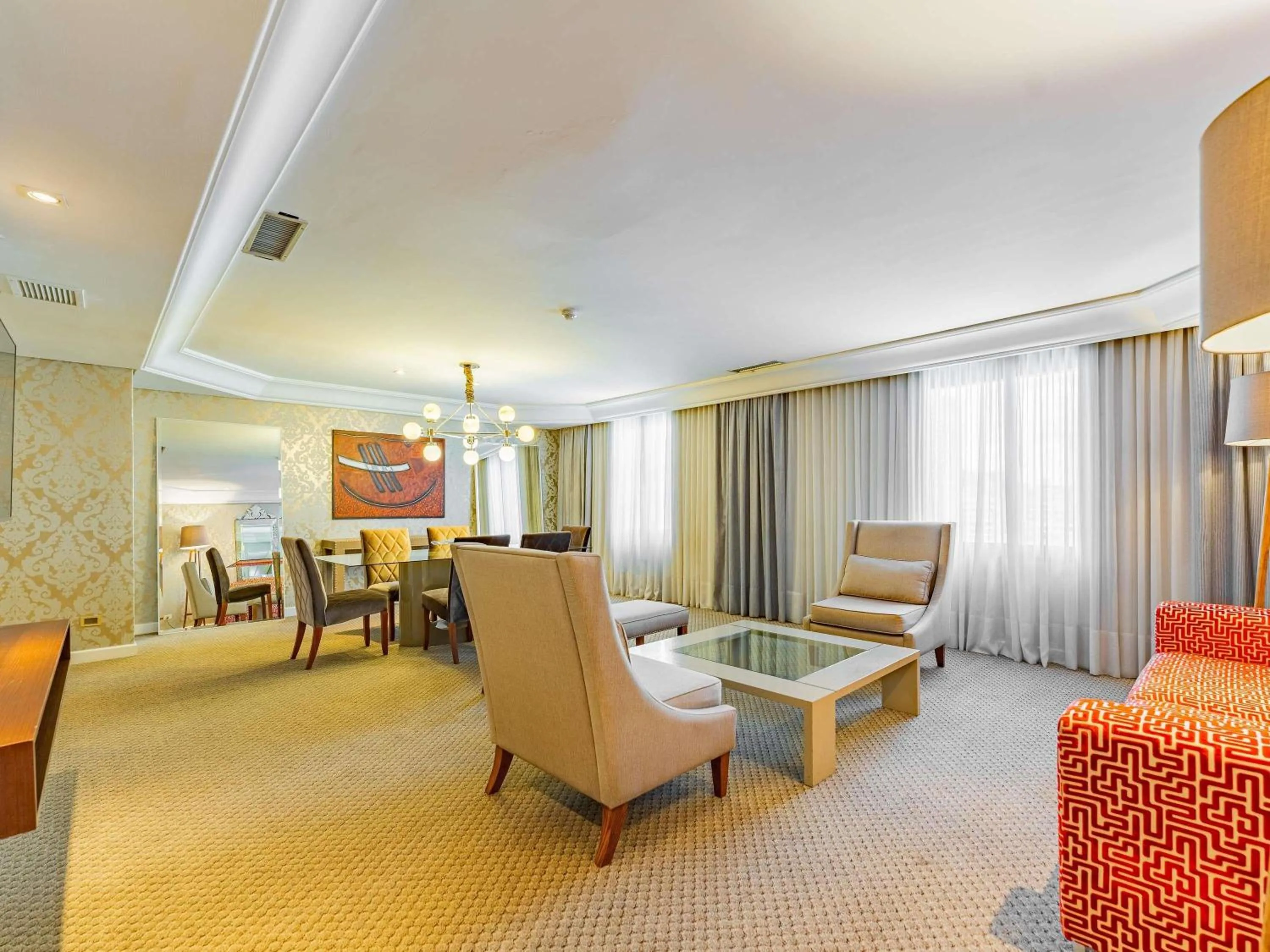 Bedroom in Grand Mercure Curitiba Rayon