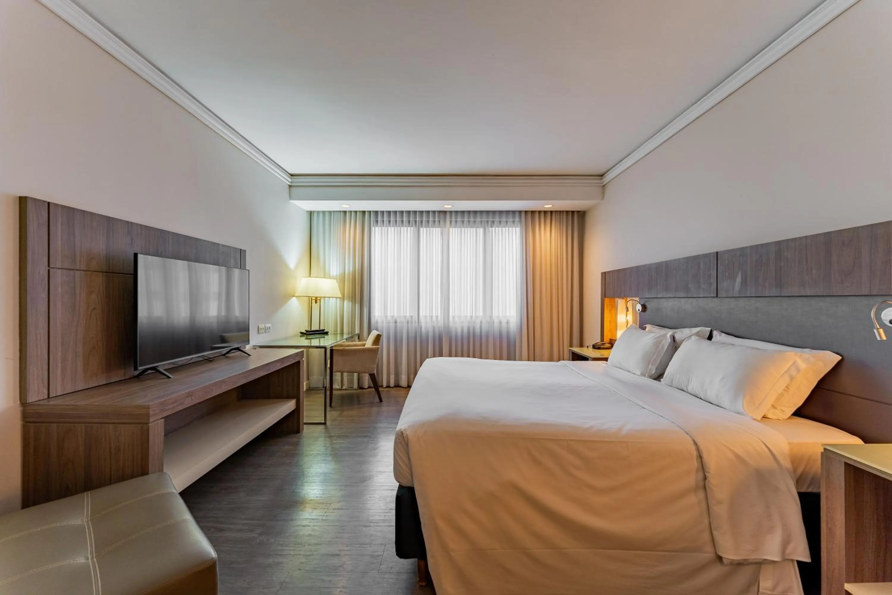 Bed in Grand Mercure Curitiba Rayon