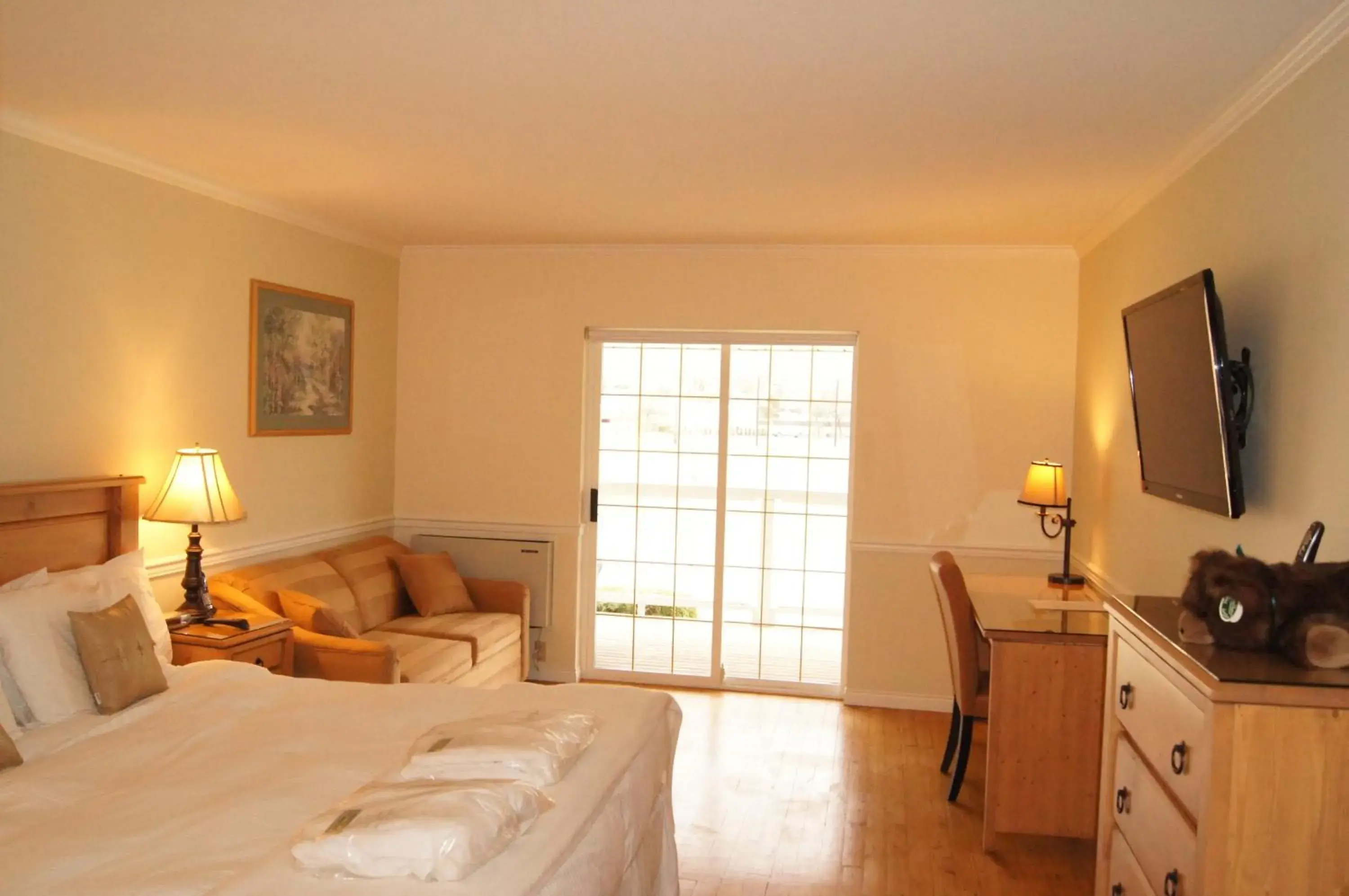 Bed in South Thompson Inn & Conference Centre Bed in South Thompson Inn & Conference Centre