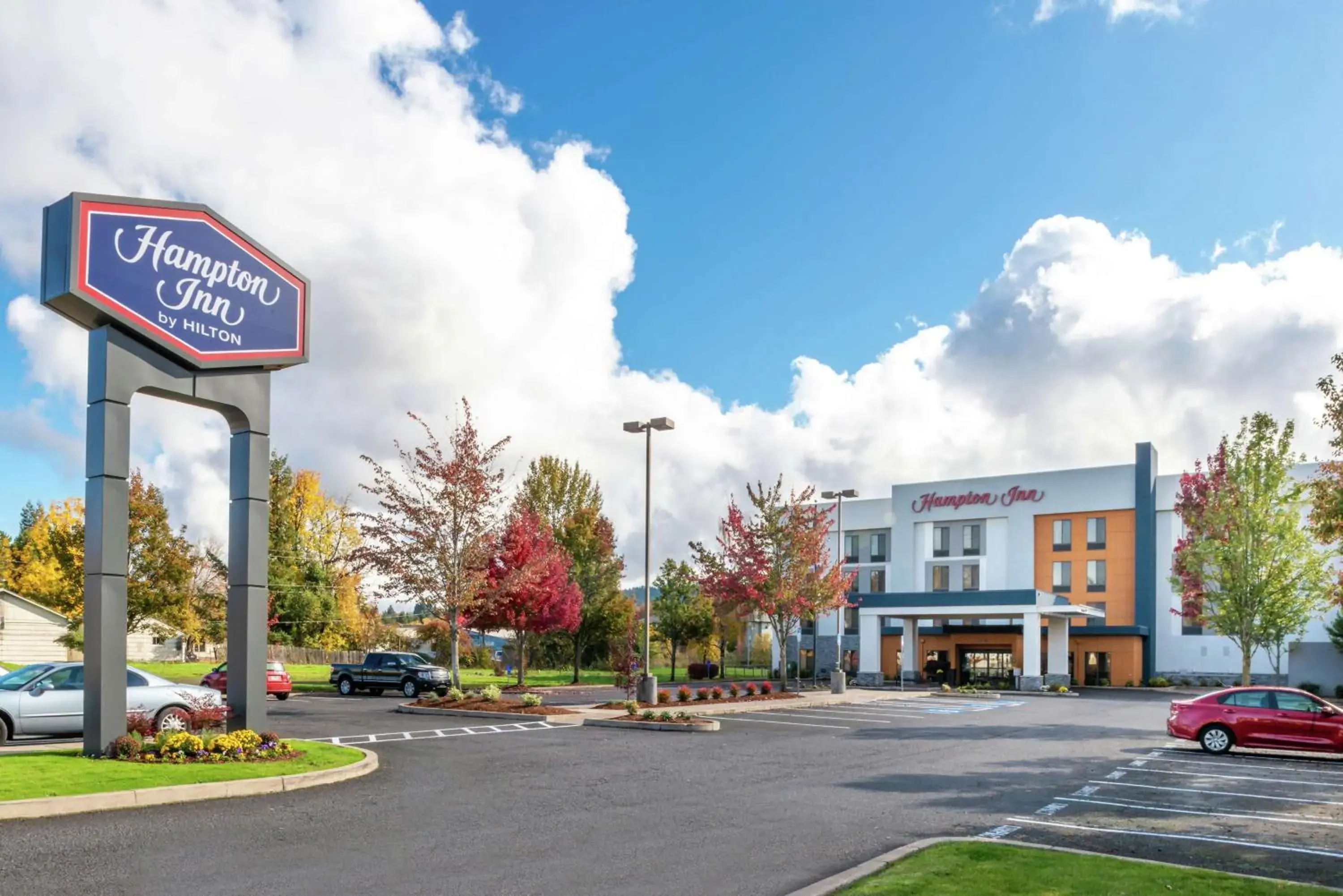 Property building in Hampton Inn Eugene Property building in Hampton Inn Eugene